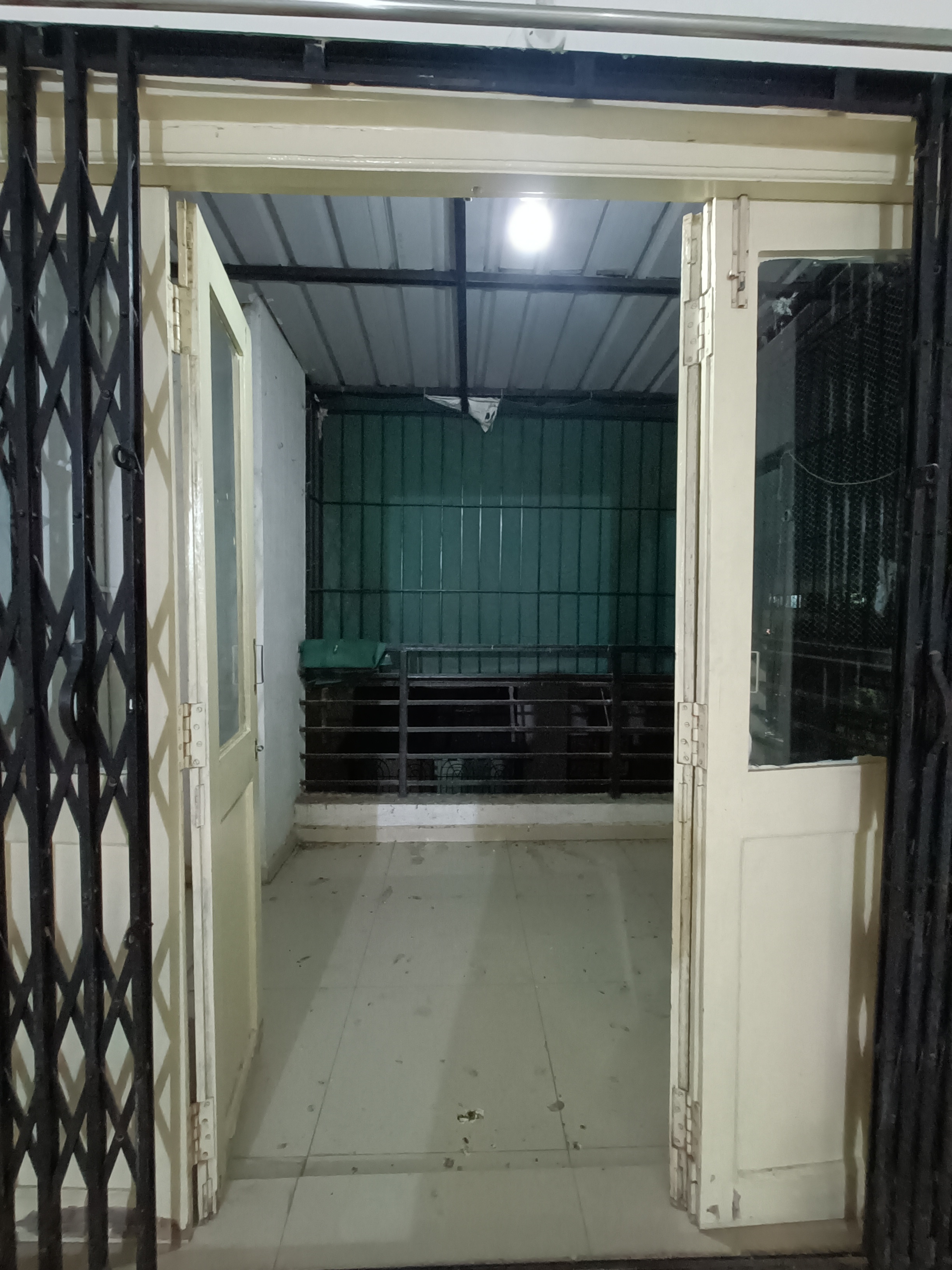 https://findmyroom-property-images-india.s3.ap-south-1.amazonaws.com/uyvhx-1668007535750-24636.jpg