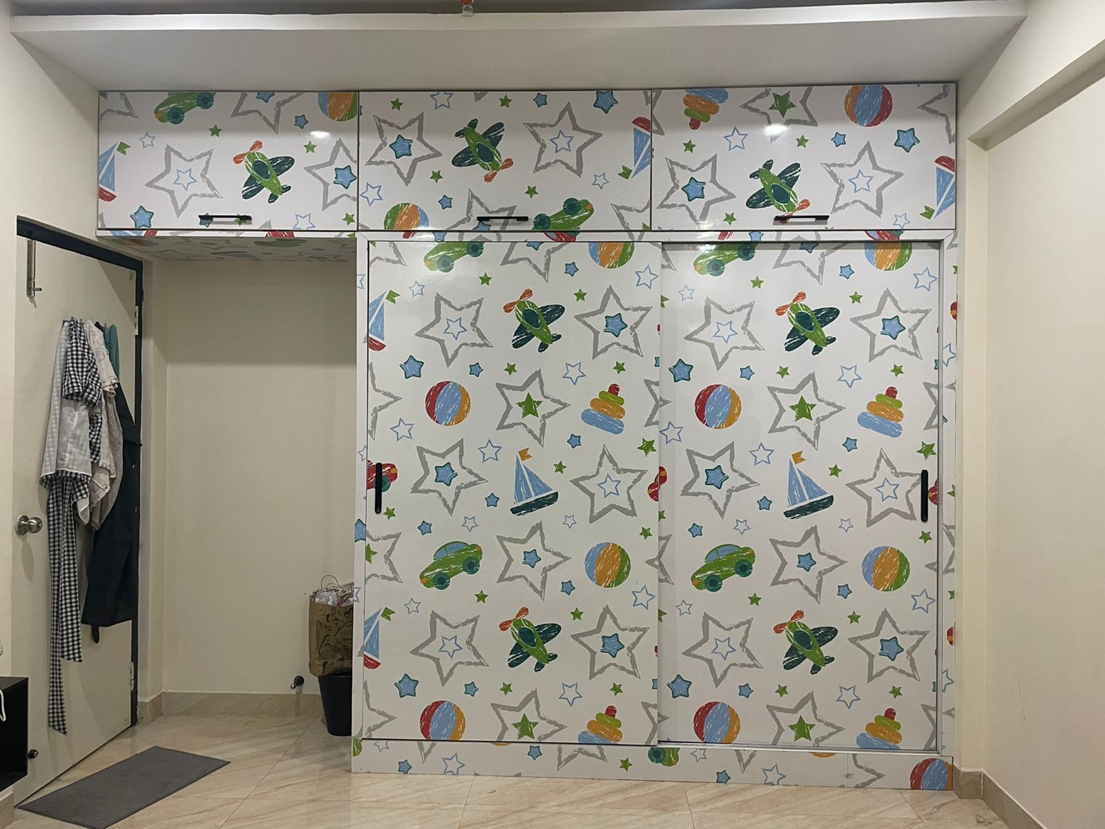 https://findmyroom-property-images-india.s3.ap-south-1.amazonaws.com/uzlgc-1714134232380-52288.jpeg
