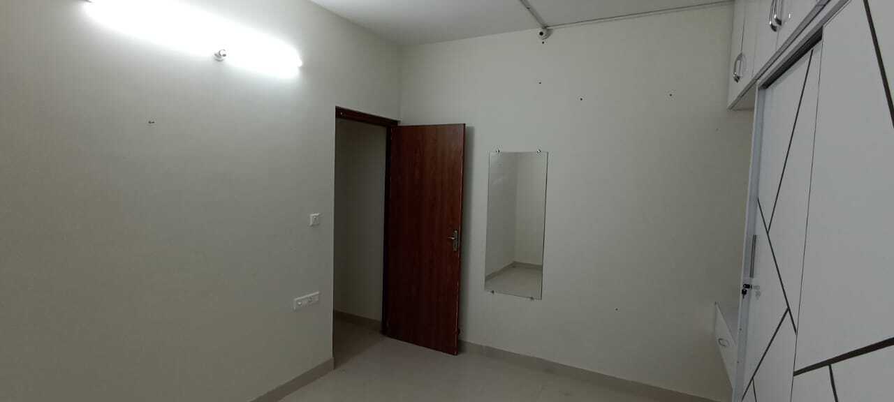 https://findmyroom-property-images-india.s3.ap-south-1.amazonaws.com/vfksp-1752777768288-13637.jpg