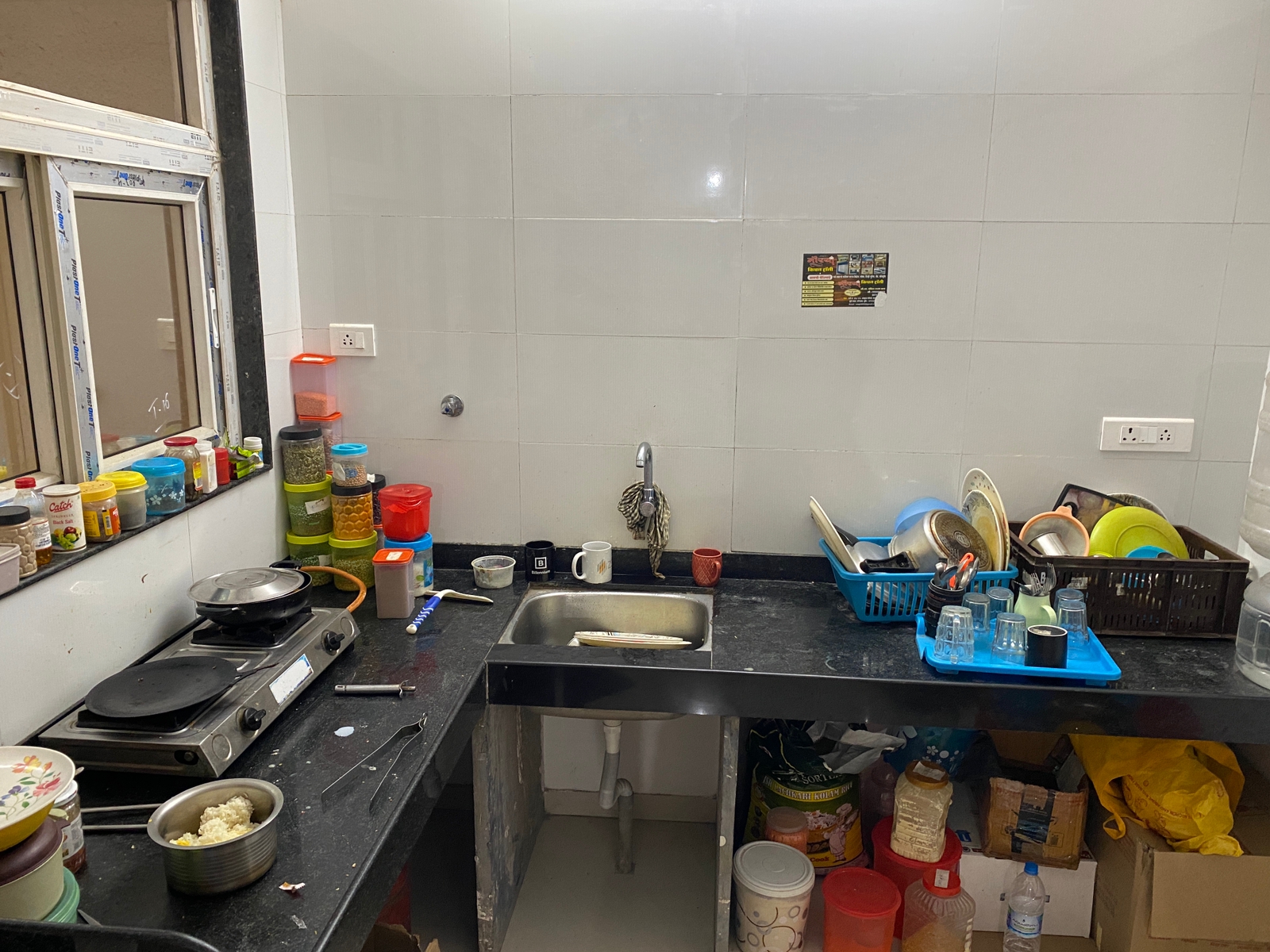 https://findmyroom-property-images-india.s3.ap-south-1.amazonaws.com/vifog-1672647185330-16432.jpeg