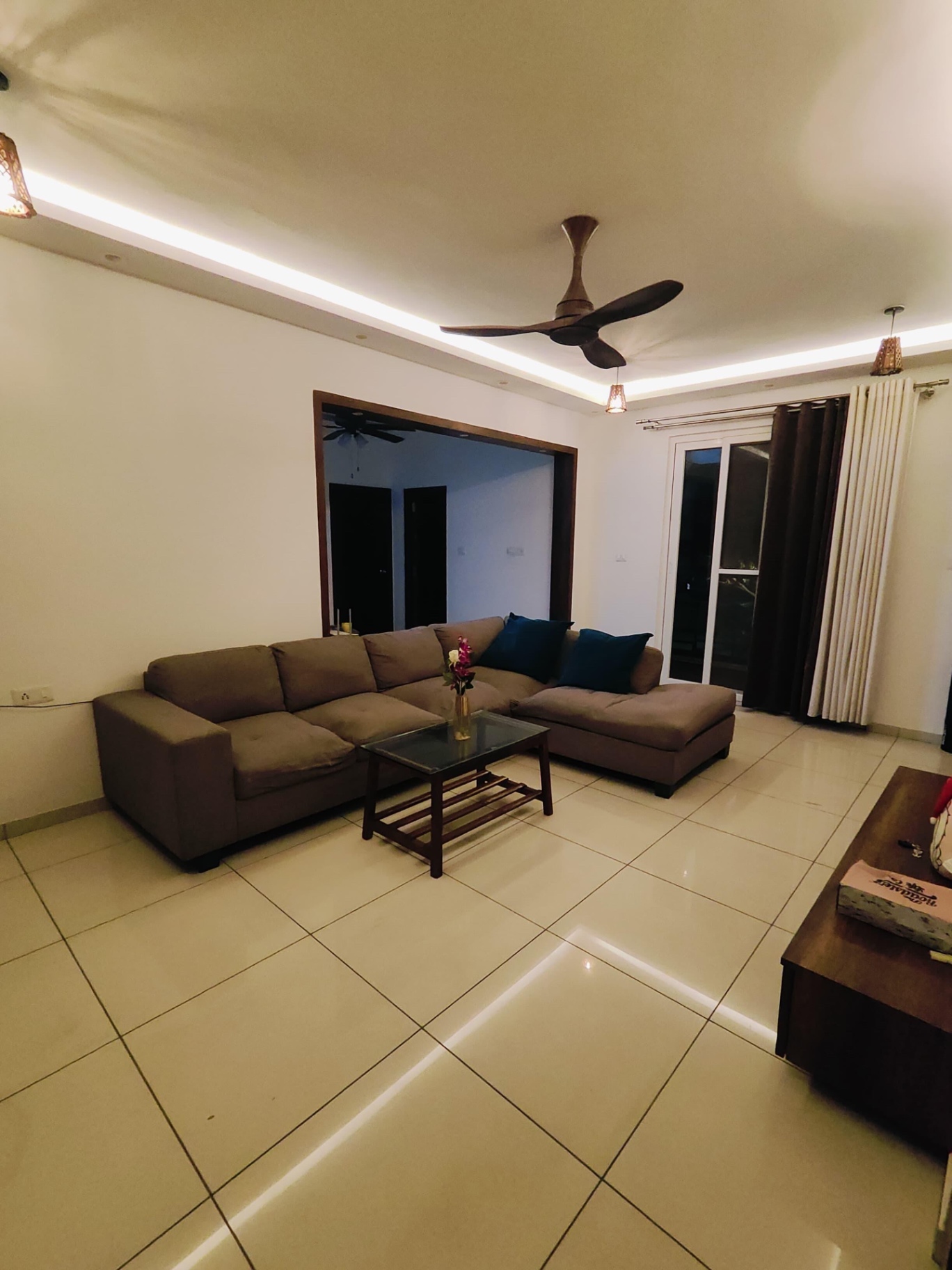 https://findmyroom-property-images-india.s3.ap-south-1.amazonaws.com/vlfoh-1768631229336-24351