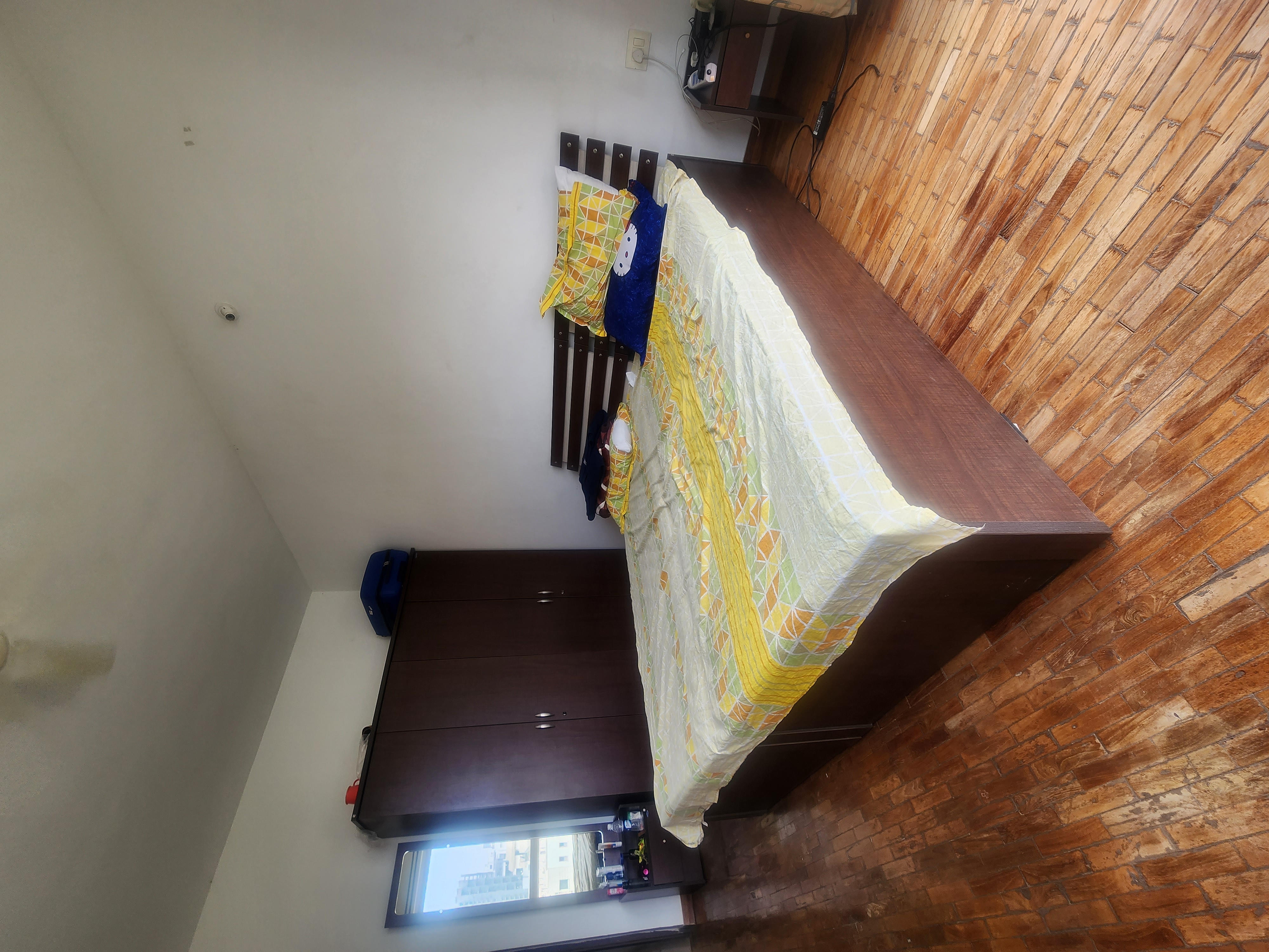 https://findmyroom-property-images-india.s3.ap-south-1.amazonaws.com/vlryk-1681037429402-64245.jpg