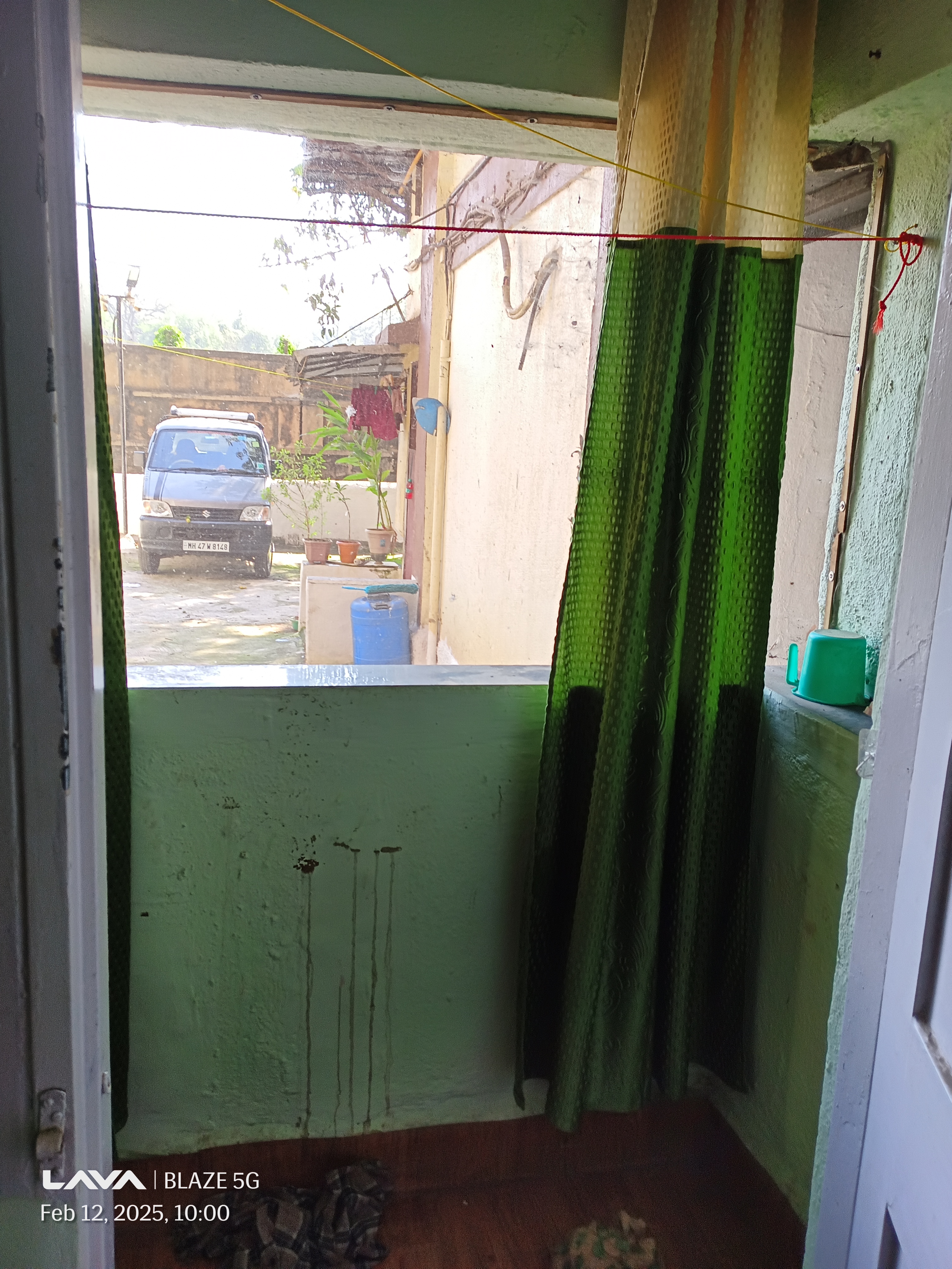https://findmyroom-property-images-india.s3.ap-south-1.amazonaws.com/vmkxb-1739344222778-65100.jpg