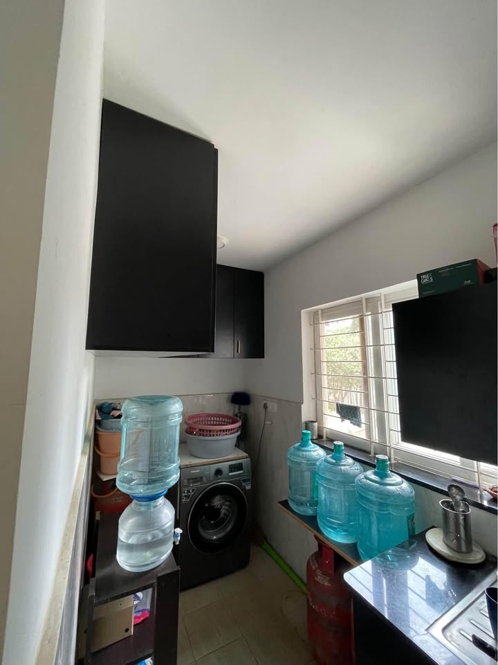 https://findmyroom-property-images-india.s3.ap-south-1.amazonaws.com/vmovy-1740682617435-55018.jpg