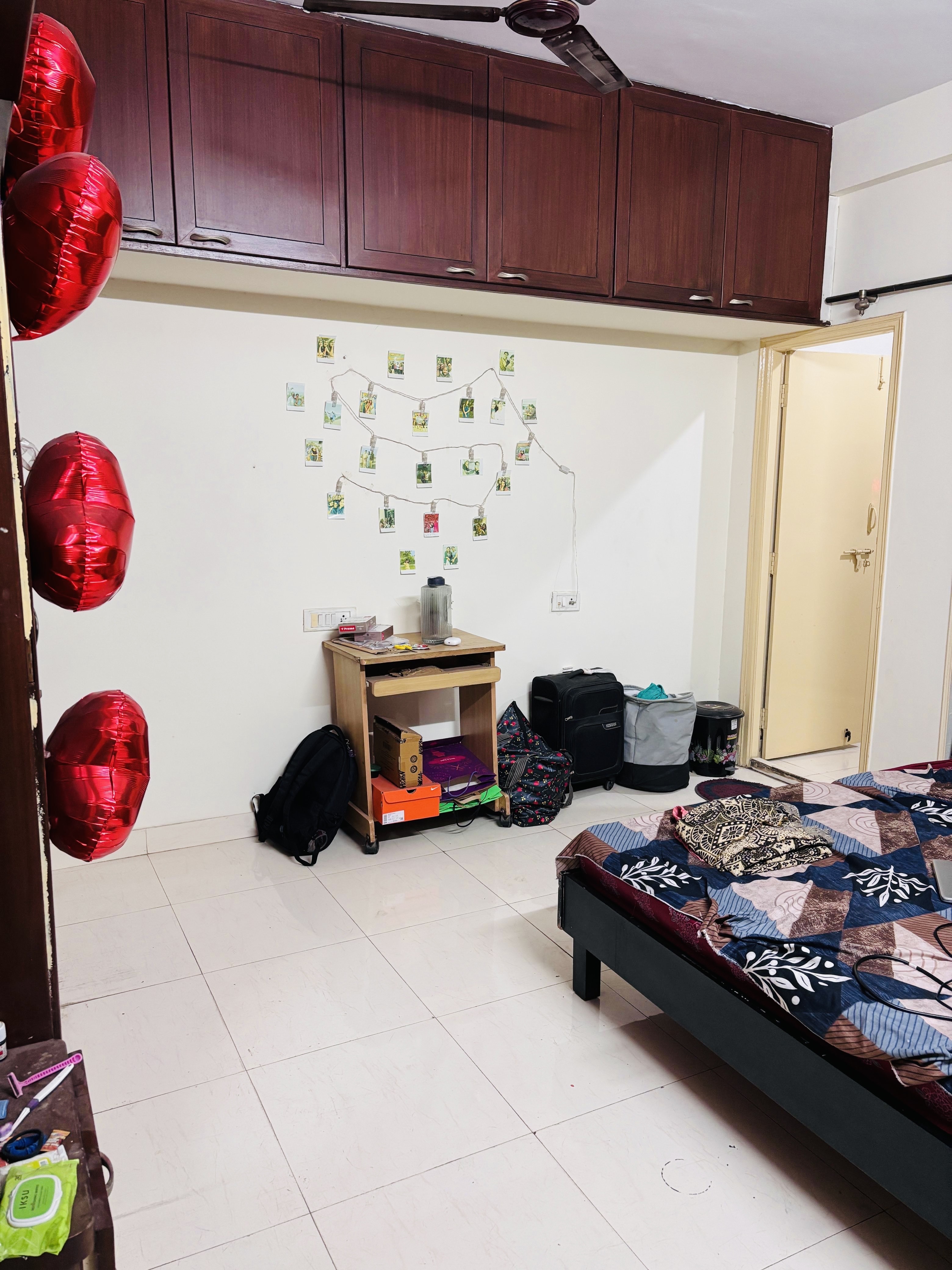 https://findmyroom-property-images-india.s3.ap-south-1.amazonaws.com/vpcvv-1741798539236-38617.jpg