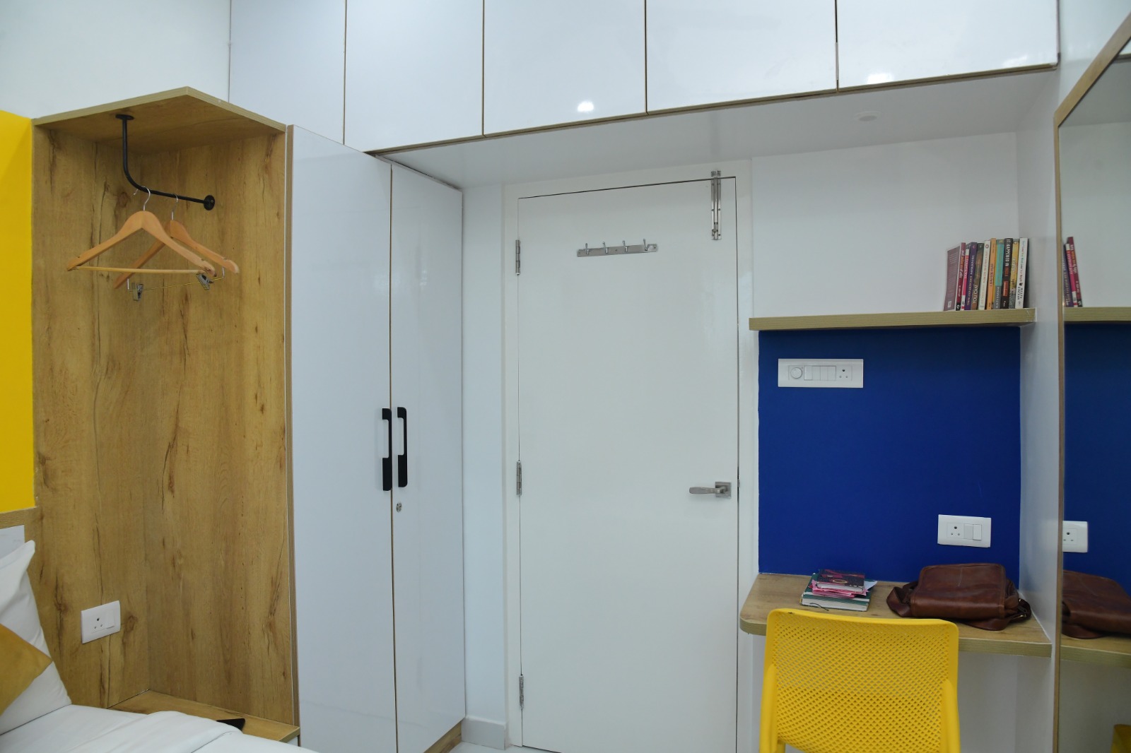 https://findmyroom-property-images-india.s3.ap-south-1.amazonaws.com/vpqyd-1720754720829-20130.jpg