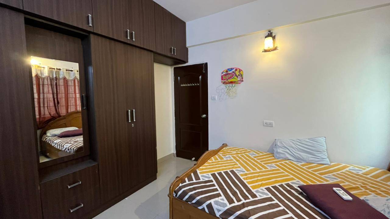 https://findmyroom-property-images-india.s3.ap-south-1.amazonaws.com/vsvjv-1767601138845-55030