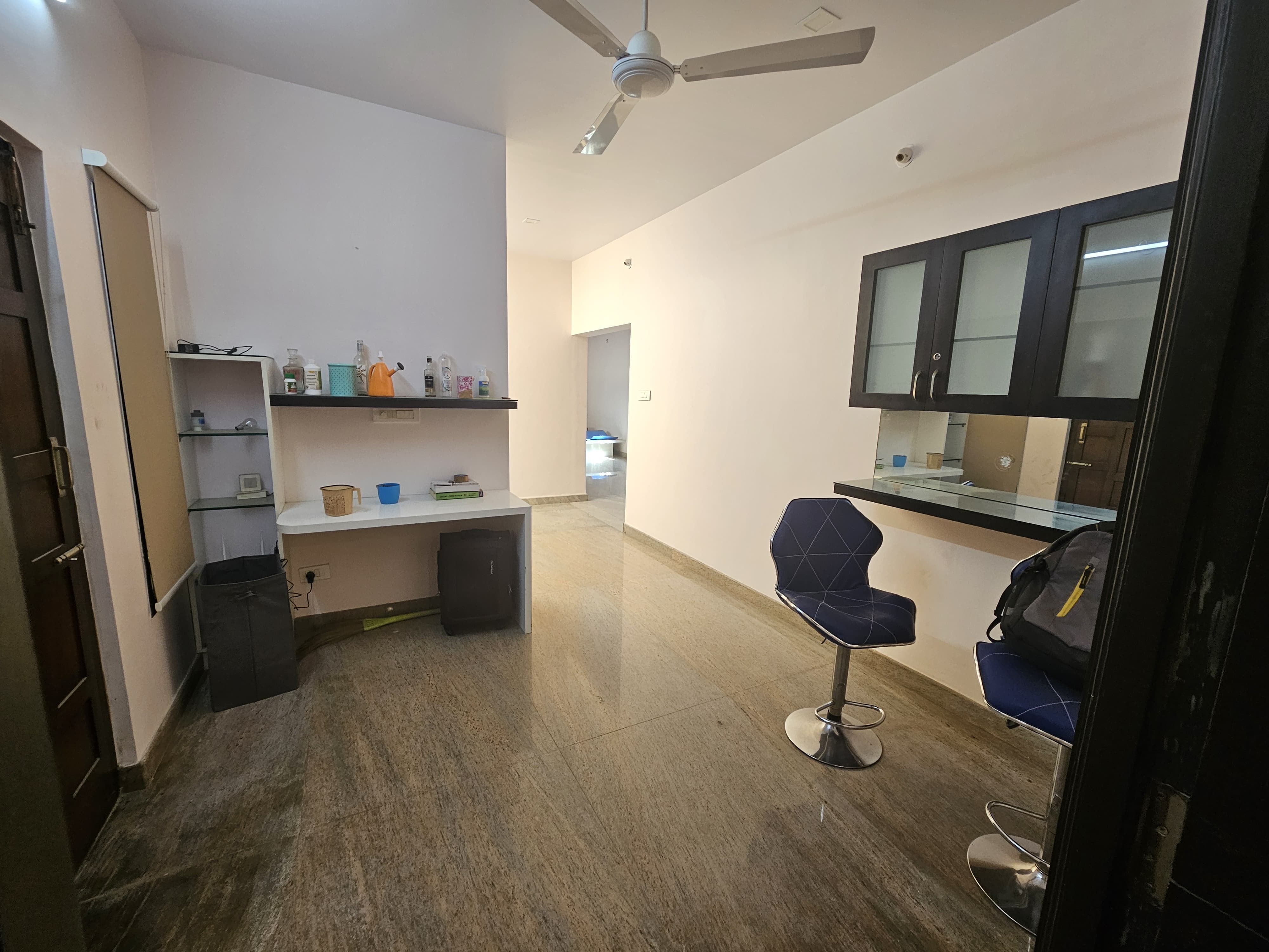 https://findmyroom-property-images-india.s3.ap-south-1.amazonaws.com/vtulp-1719762085680-57111.jpeg