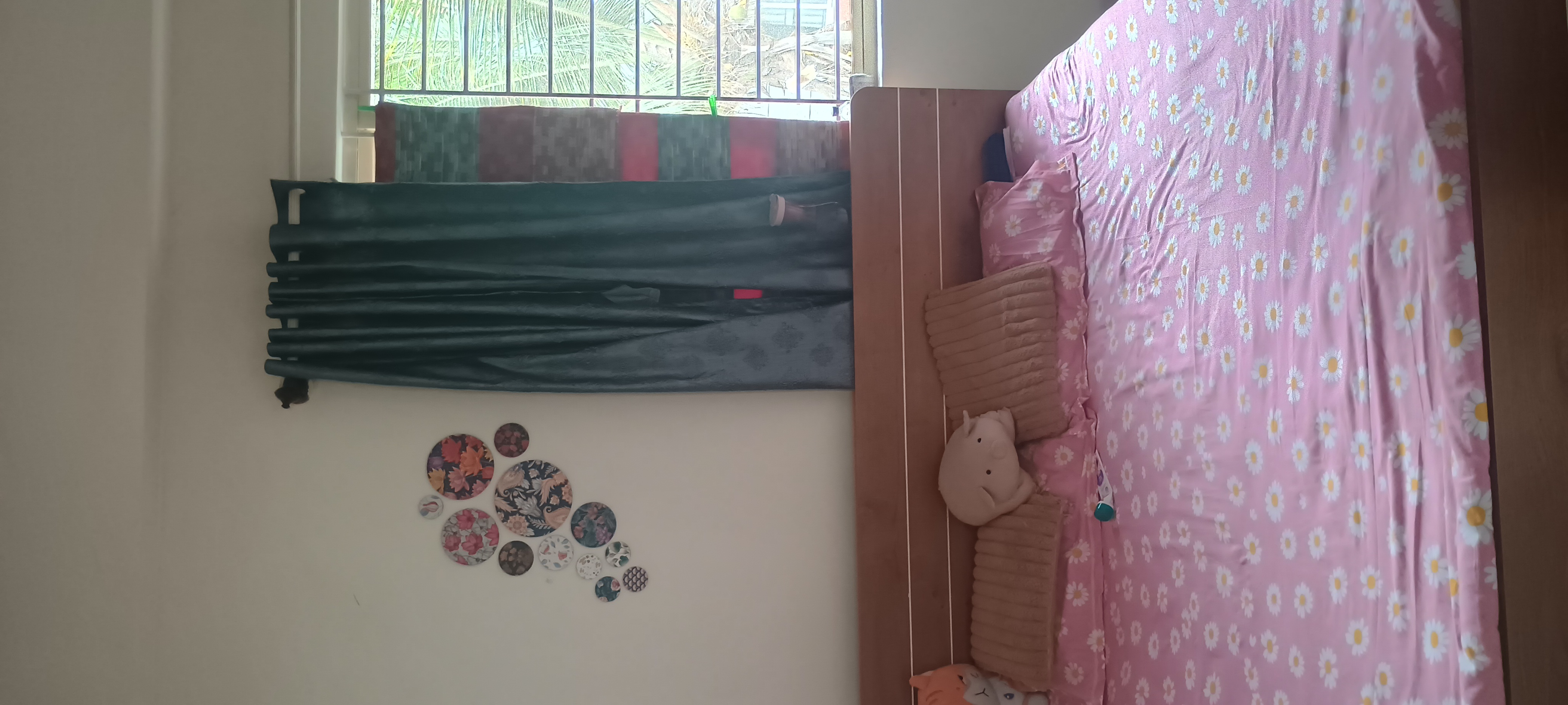 https://findmyroom-property-images-india.s3.ap-south-1.amazonaws.com/vujme-1754137538770-51245.jpg