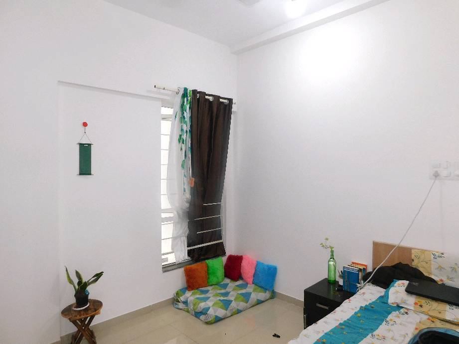 https://findmyroom-property-images-india.s3.ap-south-1.amazonaws.com/vuxju-1766423489214-56768