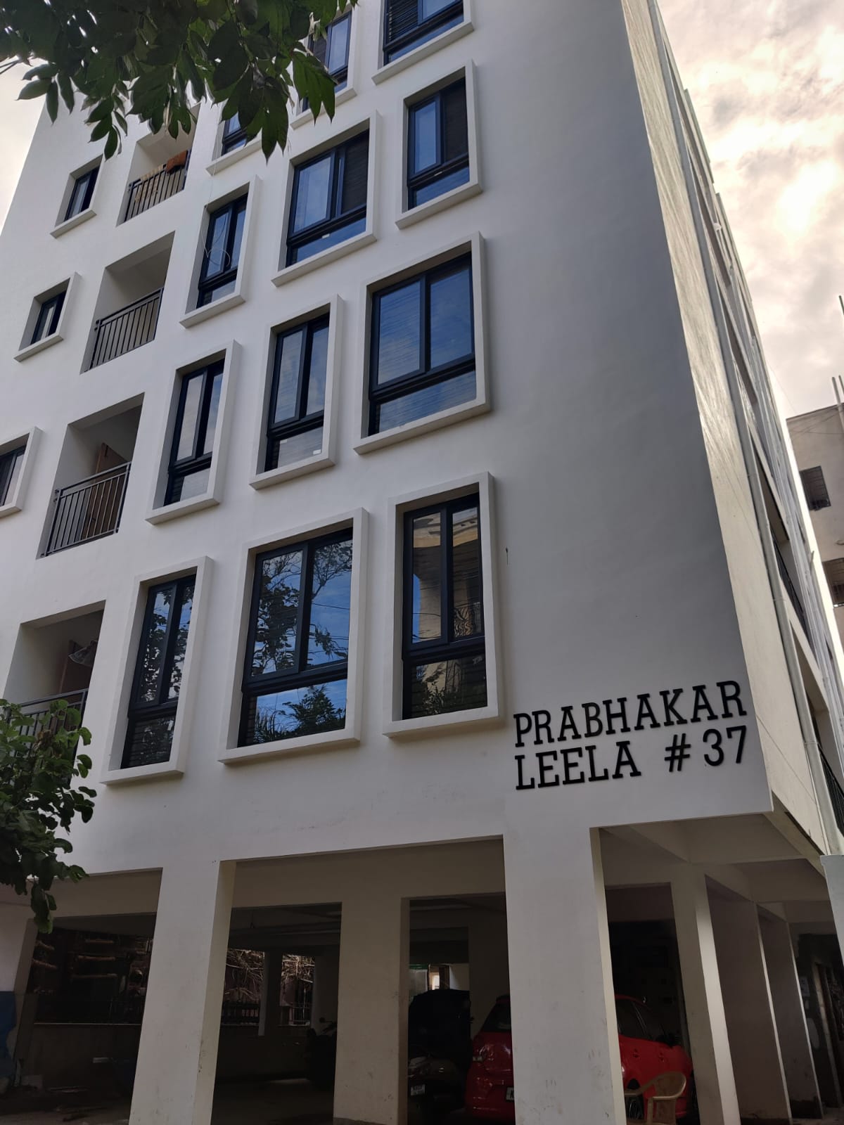 https://findmyroom-property-images-india.s3.ap-south-1.amazonaws.com/vyvgp-1719577010281-14041.jpg