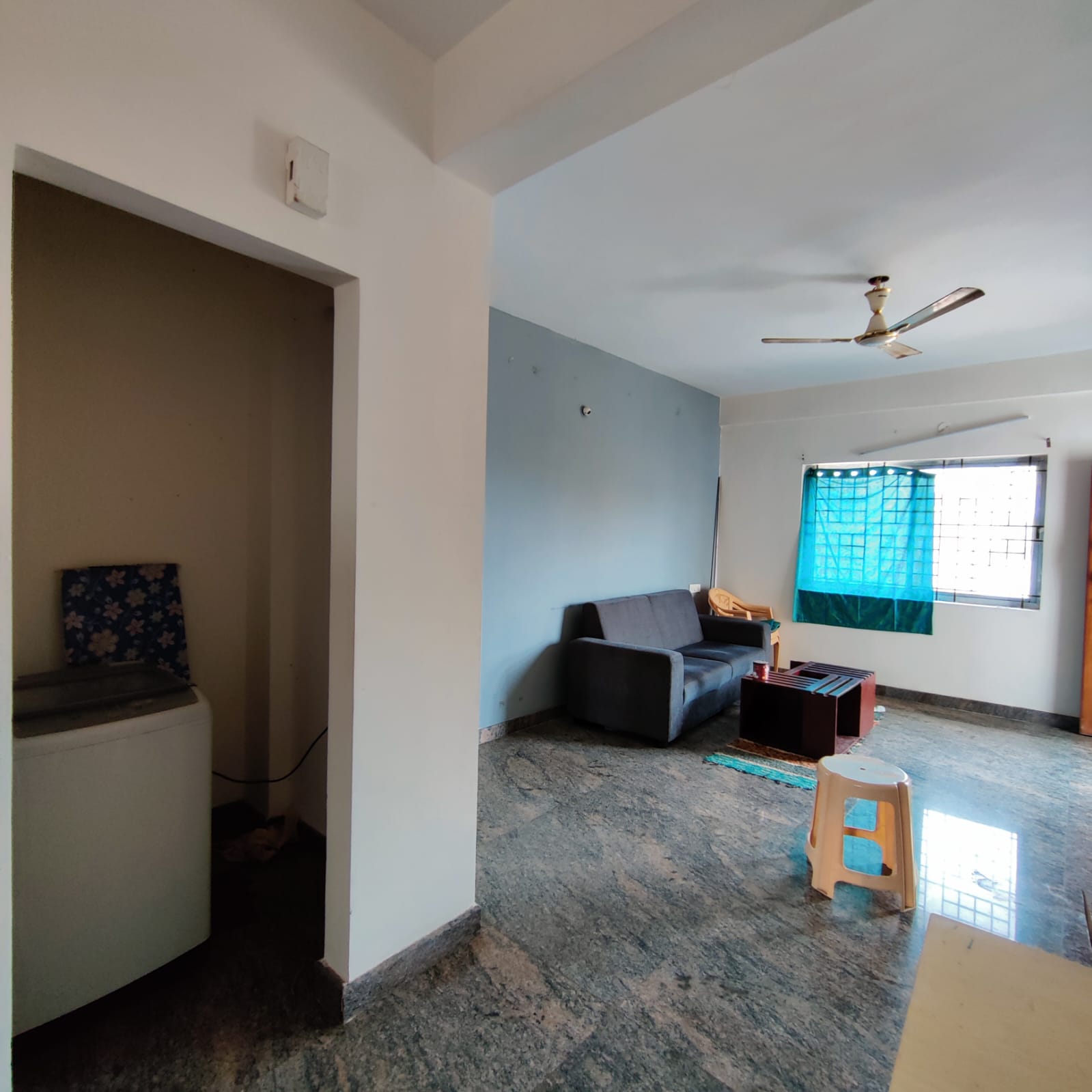 https://findmyroom-property-images-india.s3.ap-south-1.amazonaws.com/waxzi-1674055871865-51841.jpeg