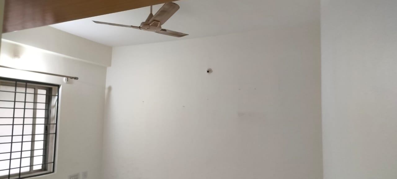 https://findmyroom-property-images-india.s3.ap-south-1.amazonaws.com/wflym-1760526388180-10040