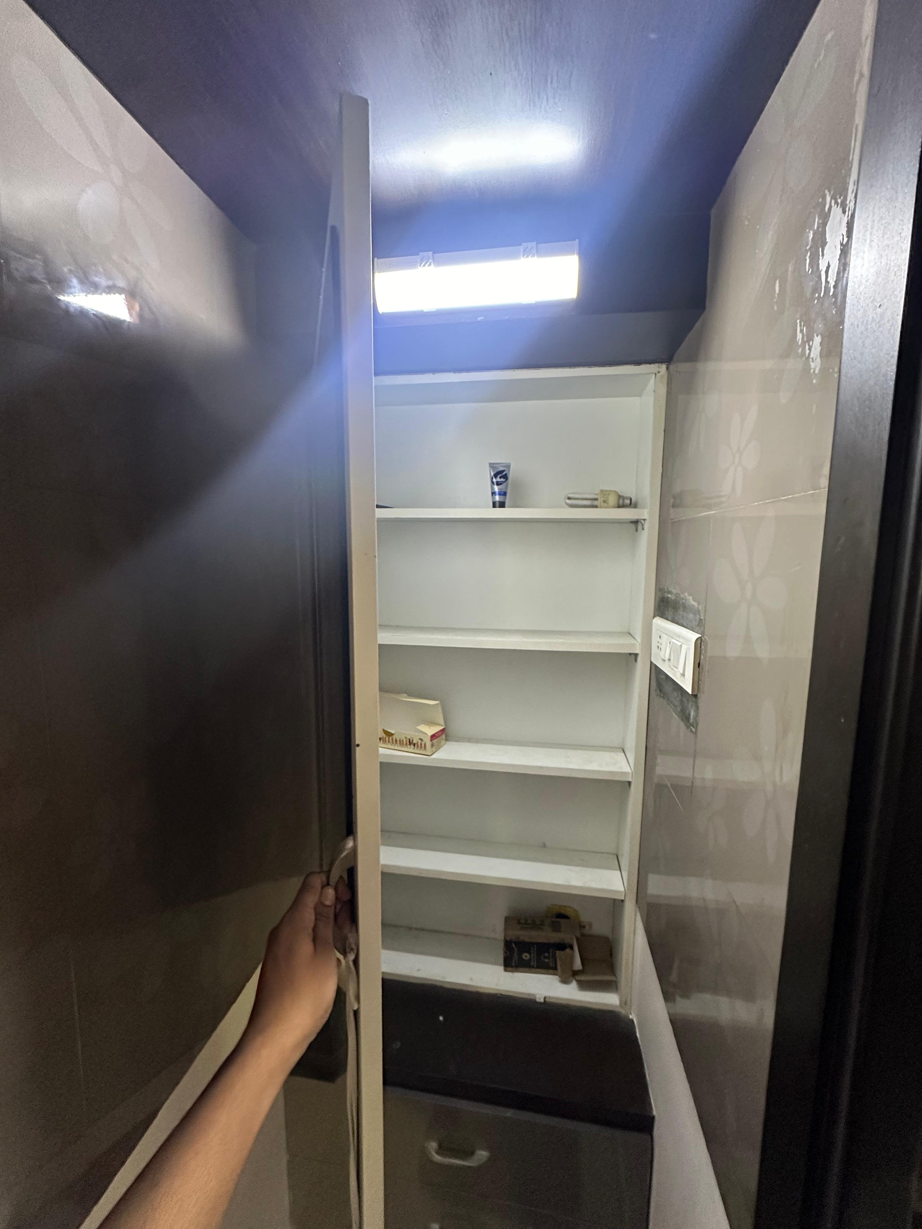 https://findmyroom-property-images-india.s3.ap-south-1.amazonaws.com/whgak-1719762085784-72428.jpeg