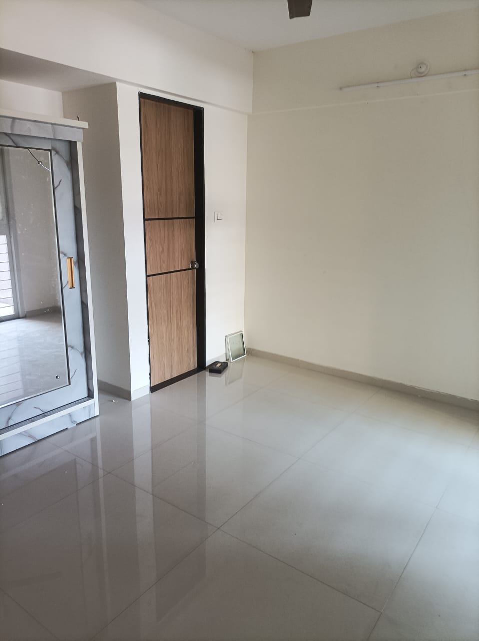 https://findmyroom-property-images-india.s3.ap-south-1.amazonaws.com/wntny-1766817918842-35354