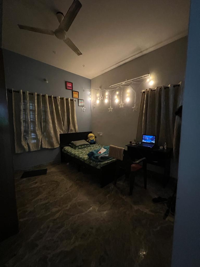 https://findmyroom-property-images-india.s3.ap-south-1.amazonaws.com/wpued-1696744549375-61586.jpg