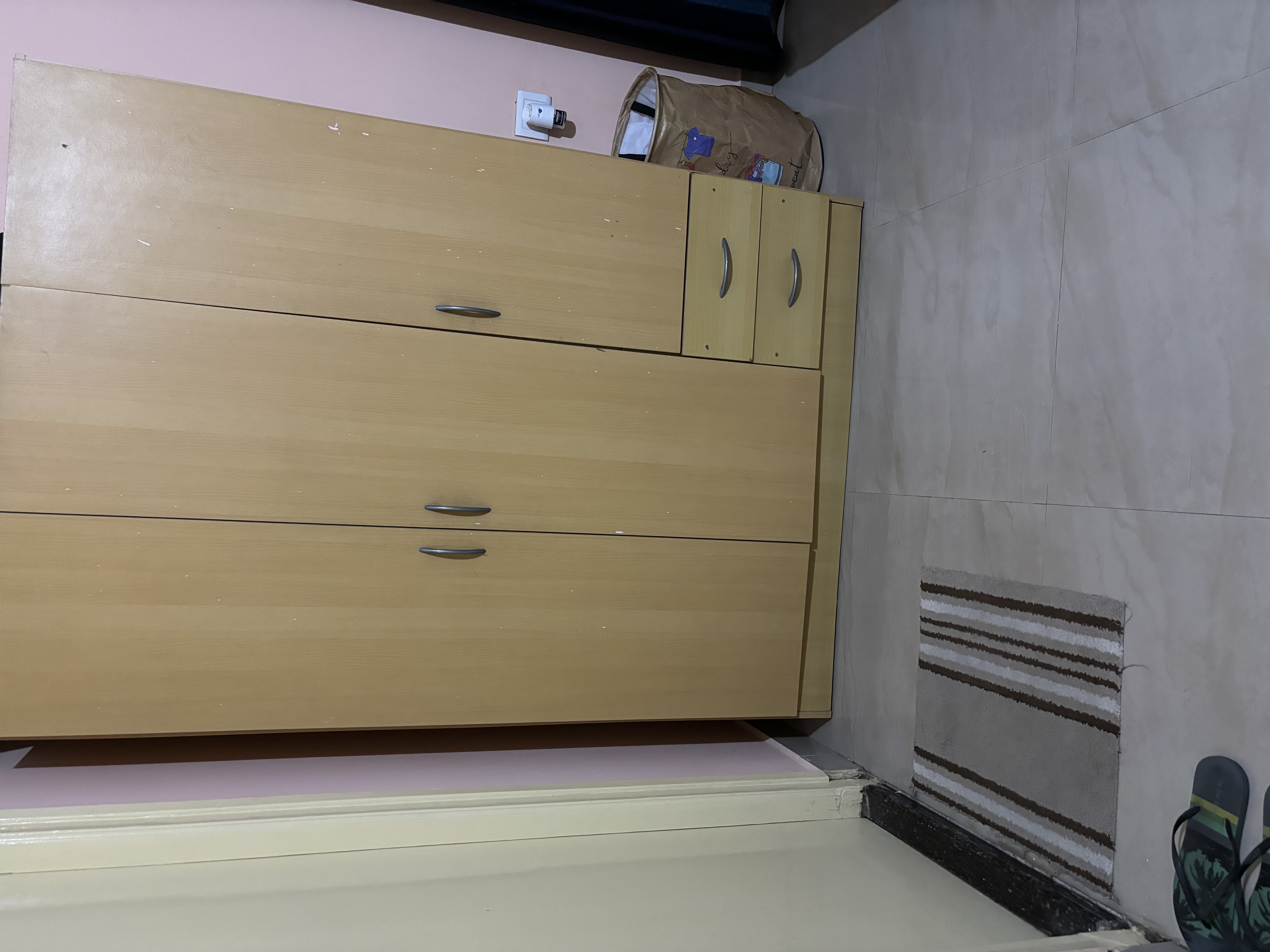 https://findmyroom-property-images-india.s3.ap-south-1.amazonaws.com/wqlsv-1718816310709-46772.jpeg
