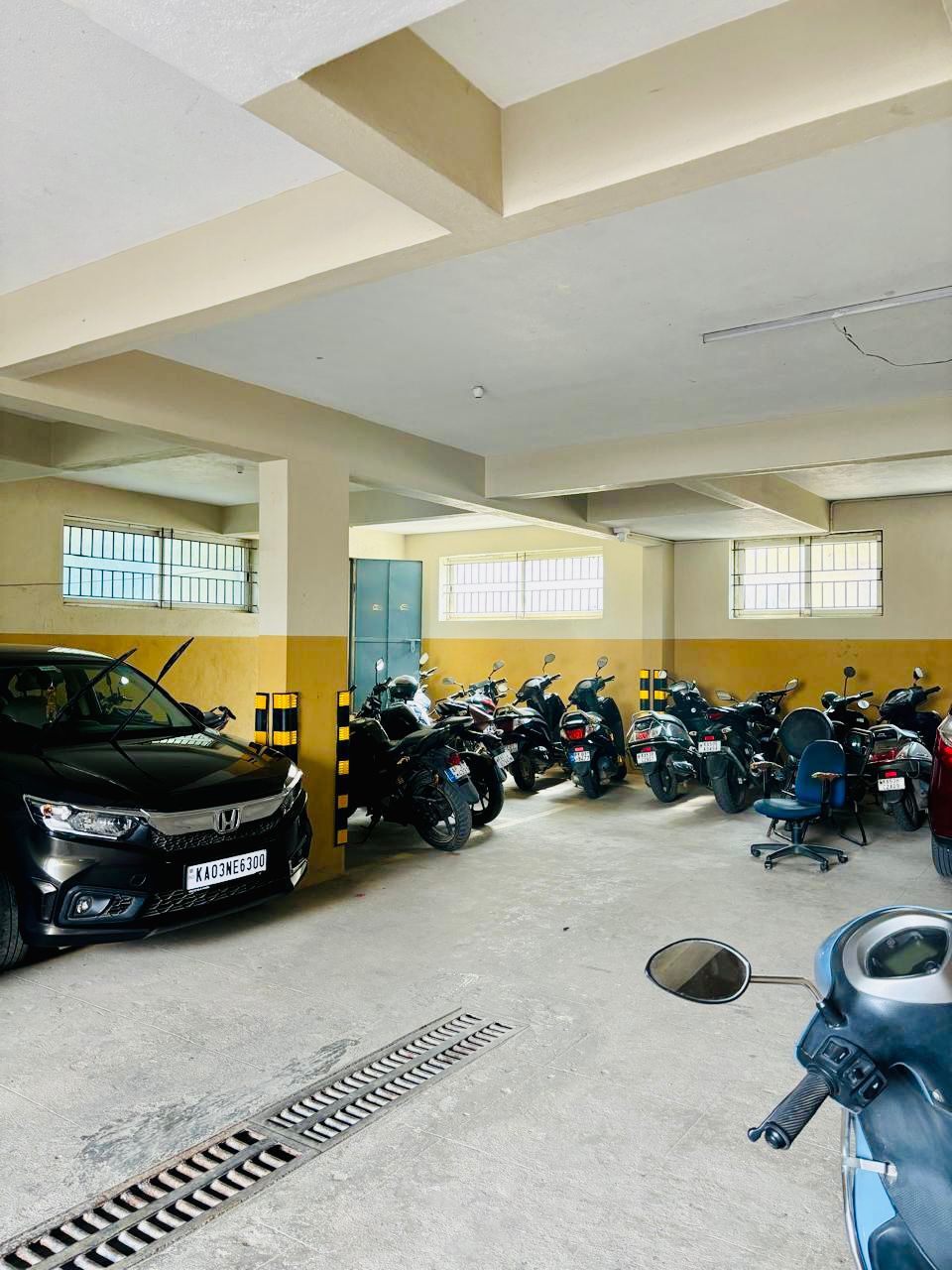 https://findmyroom-property-images-india.s3.ap-south-1.amazonaws.com/wrkct-1717600205628-73714.jpg