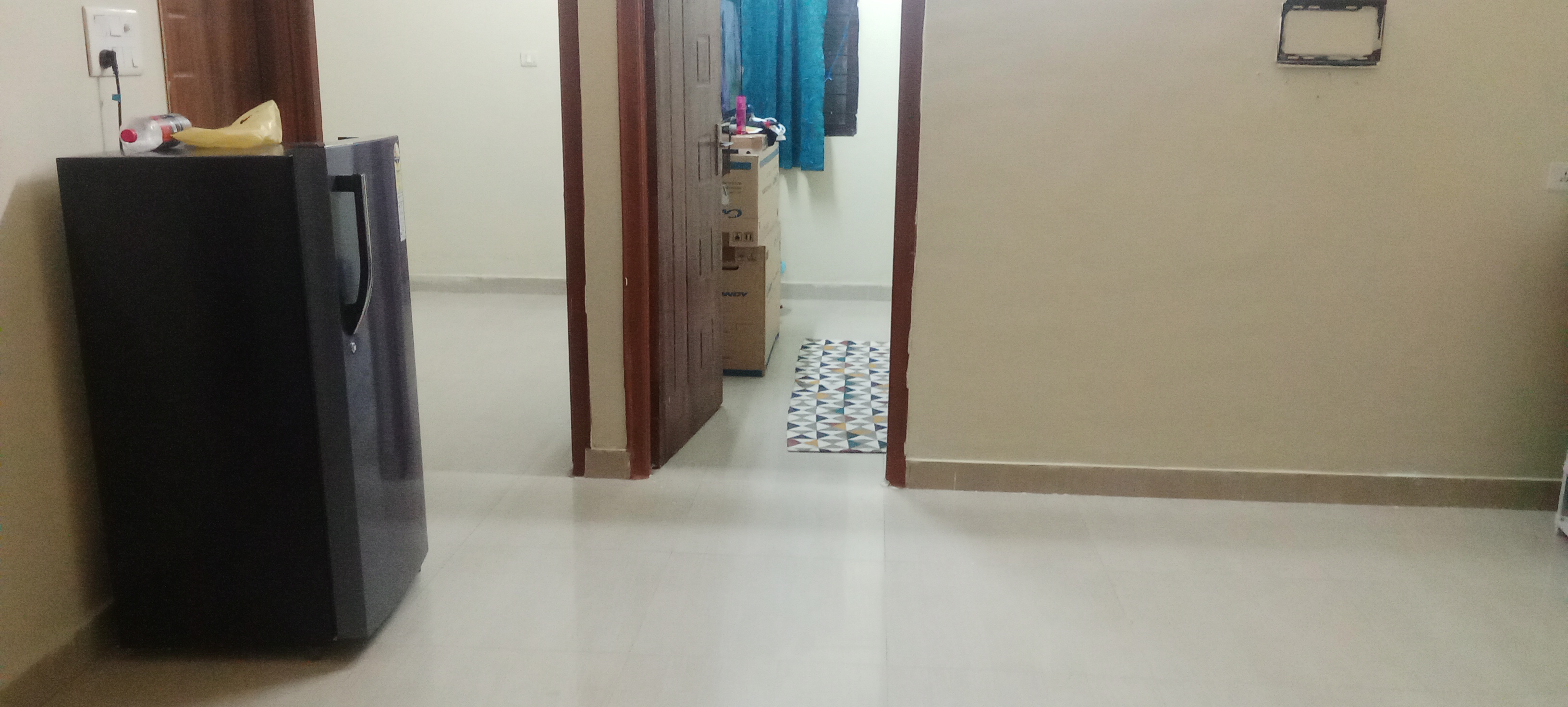 https://findmyroom-property-images-india.s3.ap-south-1.amazonaws.com/wrxlm-1736094313863-77831.jpg