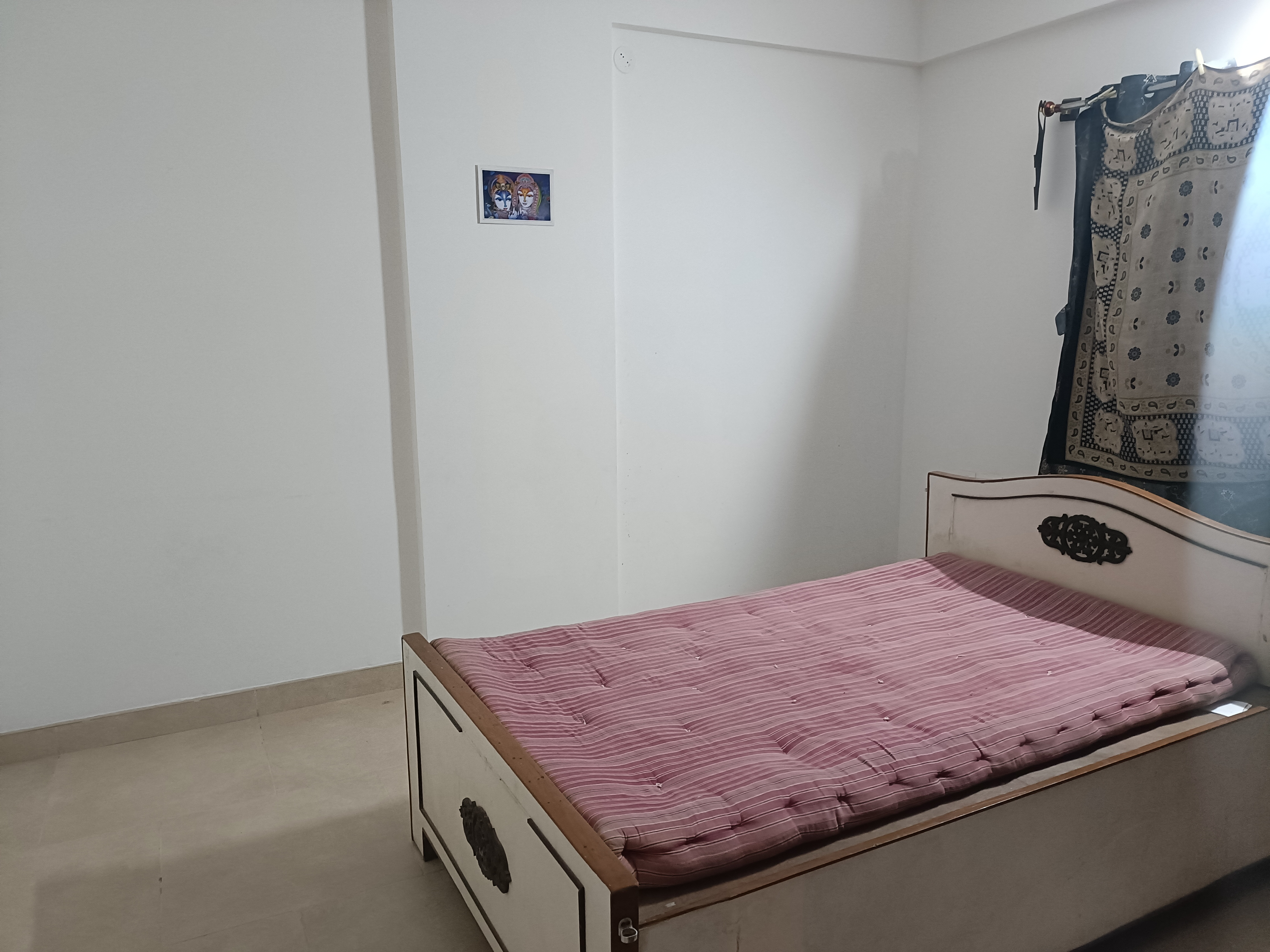 https://findmyroom-property-images-india.s3.ap-south-1.amazonaws.com/wsmxw-1724347614381-60784.jpg