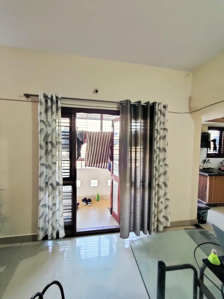 https://findmyroom-property-images-india.s3.ap-south-1.amazonaws.com/wtydl-1713464884397-25015.jpg