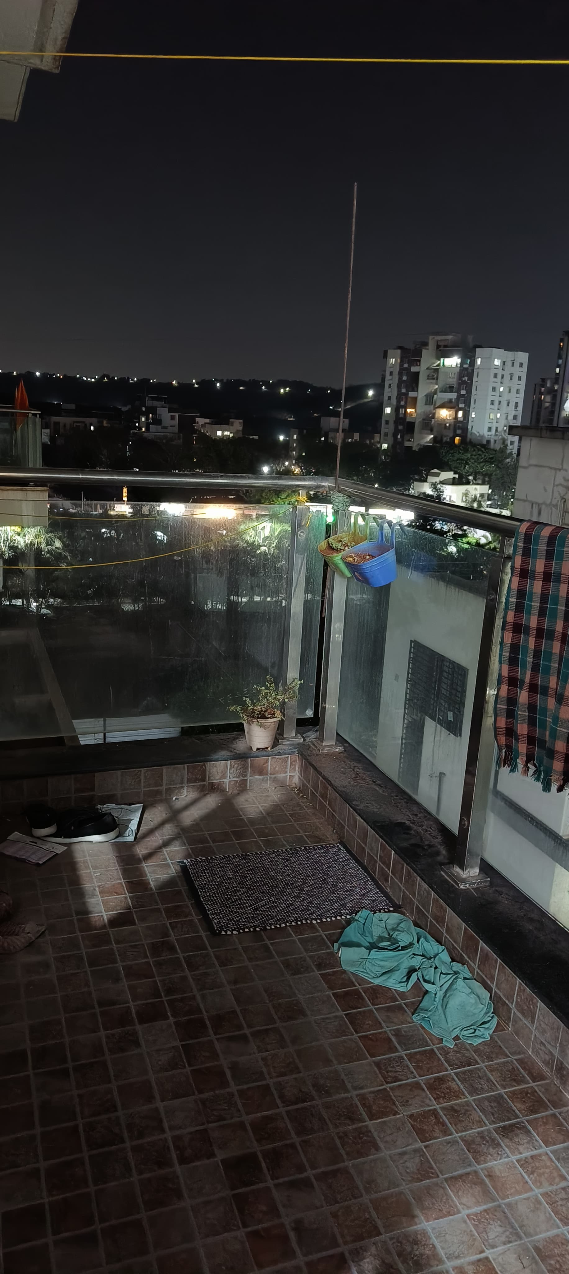 https://findmyroom-property-images-india.s3.ap-south-1.amazonaws.com/wtygc-1713200577810-77320.jpg