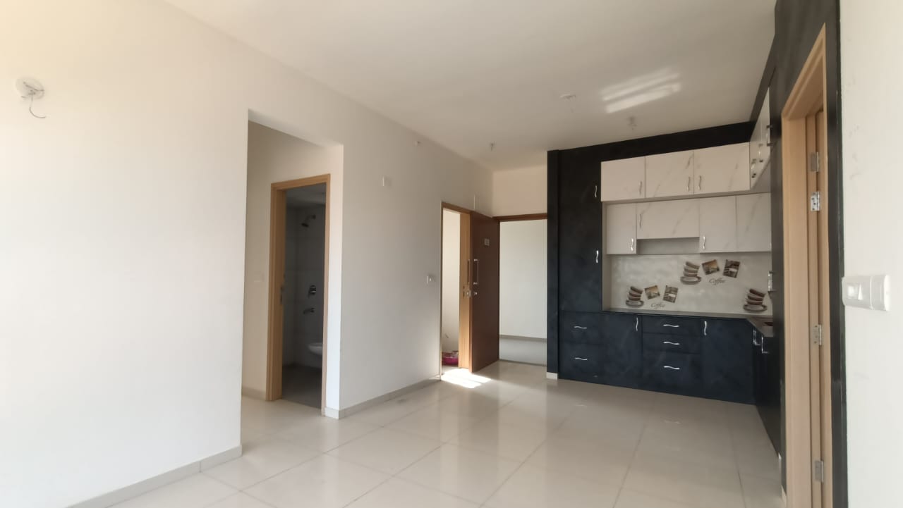 https://findmyroom-property-images-india.s3.ap-south-1.amazonaws.com/wuasb-1713015296000-58741.jpg