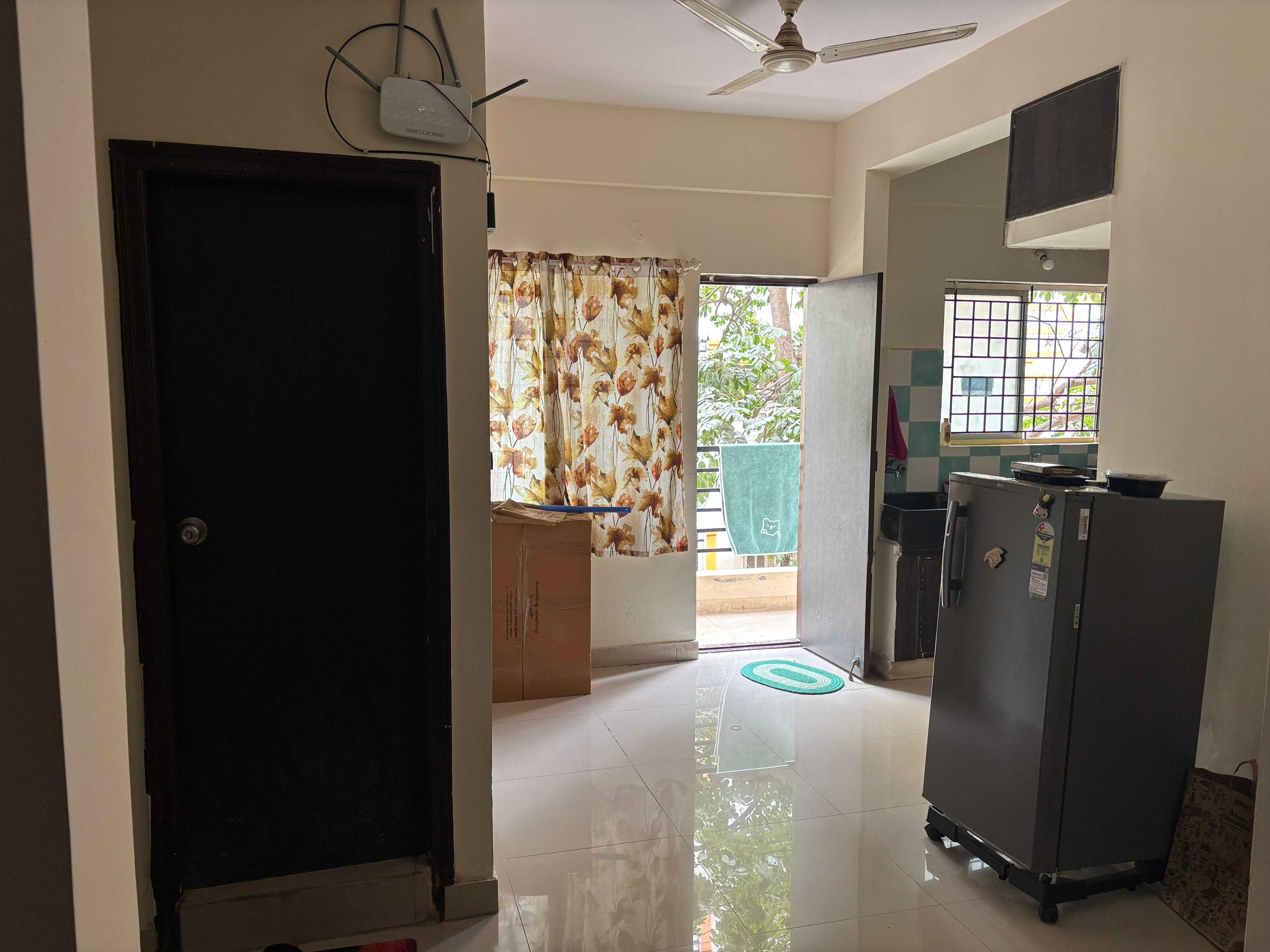https://findmyroom-property-images-india.s3.ap-south-1.amazonaws.com/wuhhb-1737886546053-25772.jpeg