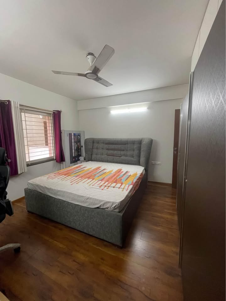 https://findmyroom-property-images-india.s3.ap-south-1.amazonaws.com/wujqs-1740682617434-24282.jpg