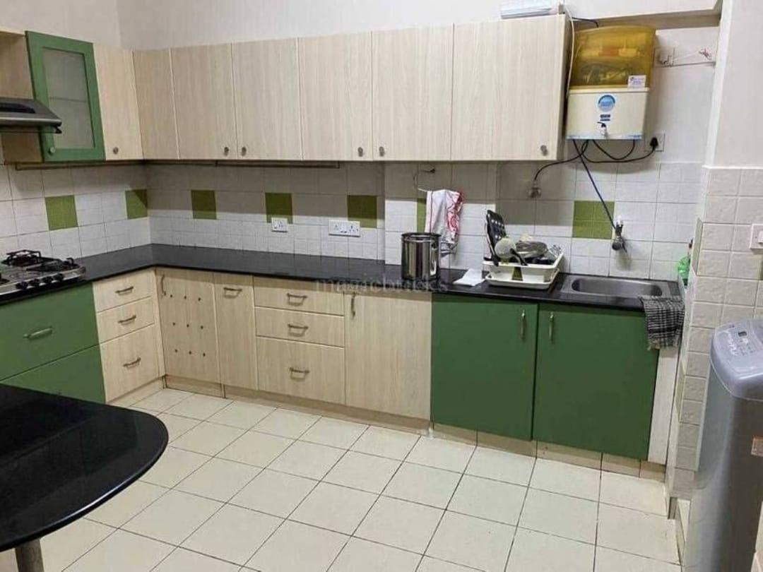 https://findmyroom-property-images-india.s3.ap-south-1.amazonaws.com/wuxmw-1760080222322-14085