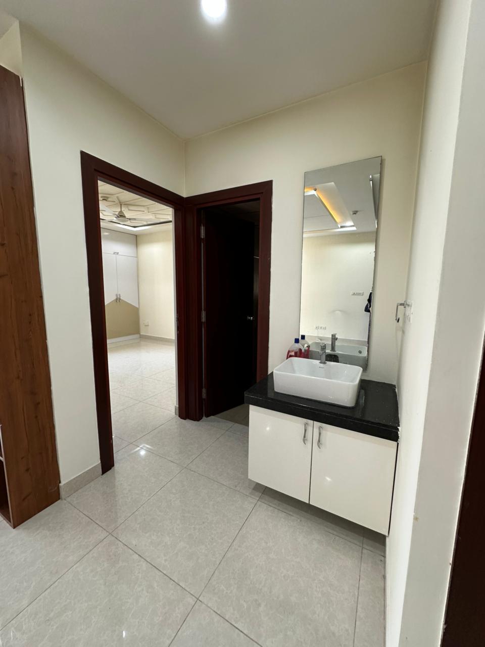 https://findmyroom-property-images-india.s3.ap-south-1.amazonaws.com/wvxvb-1766331836834-82347