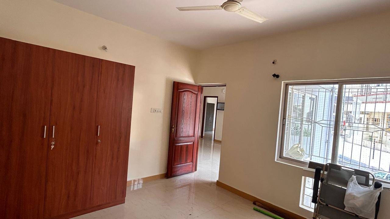 https://findmyroom-property-images-india.s3.ap-south-1.amazonaws.com/wxpak-1767684843463-62731