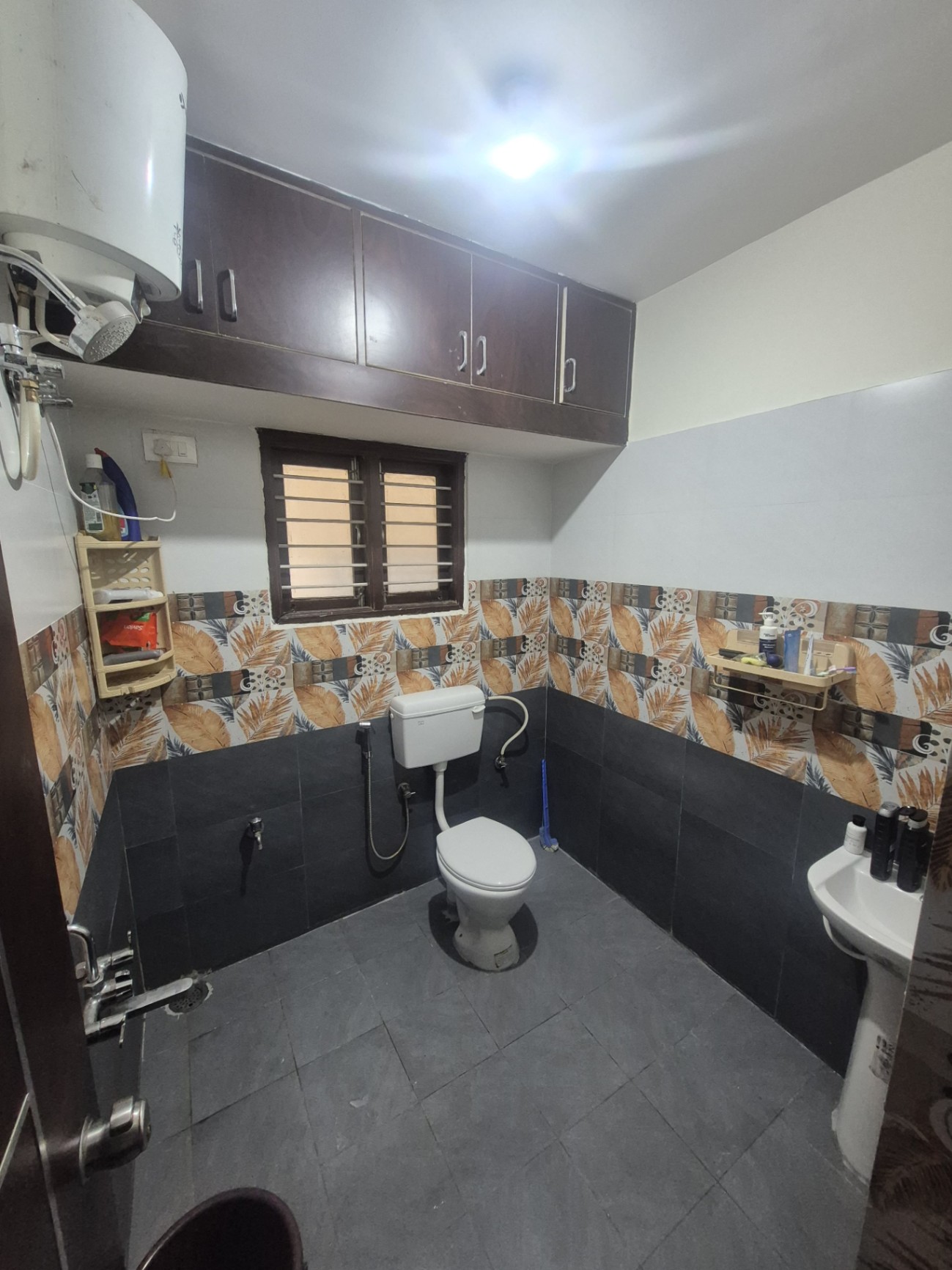 https://findmyroom-property-images-india.s3.ap-south-1.amazonaws.com/xaymz-1770471951908-71471