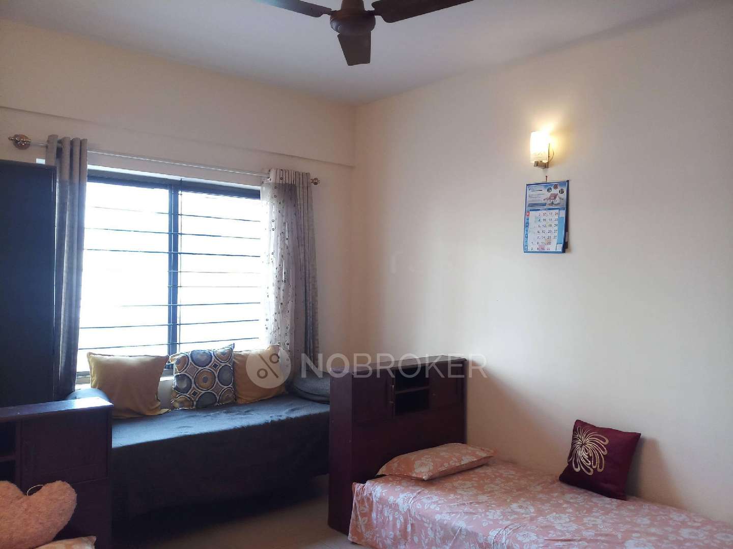https://findmyroom-property-images-india.s3.ap-south-1.amazonaws.com/xazdg-1759383091272-36233.jpg