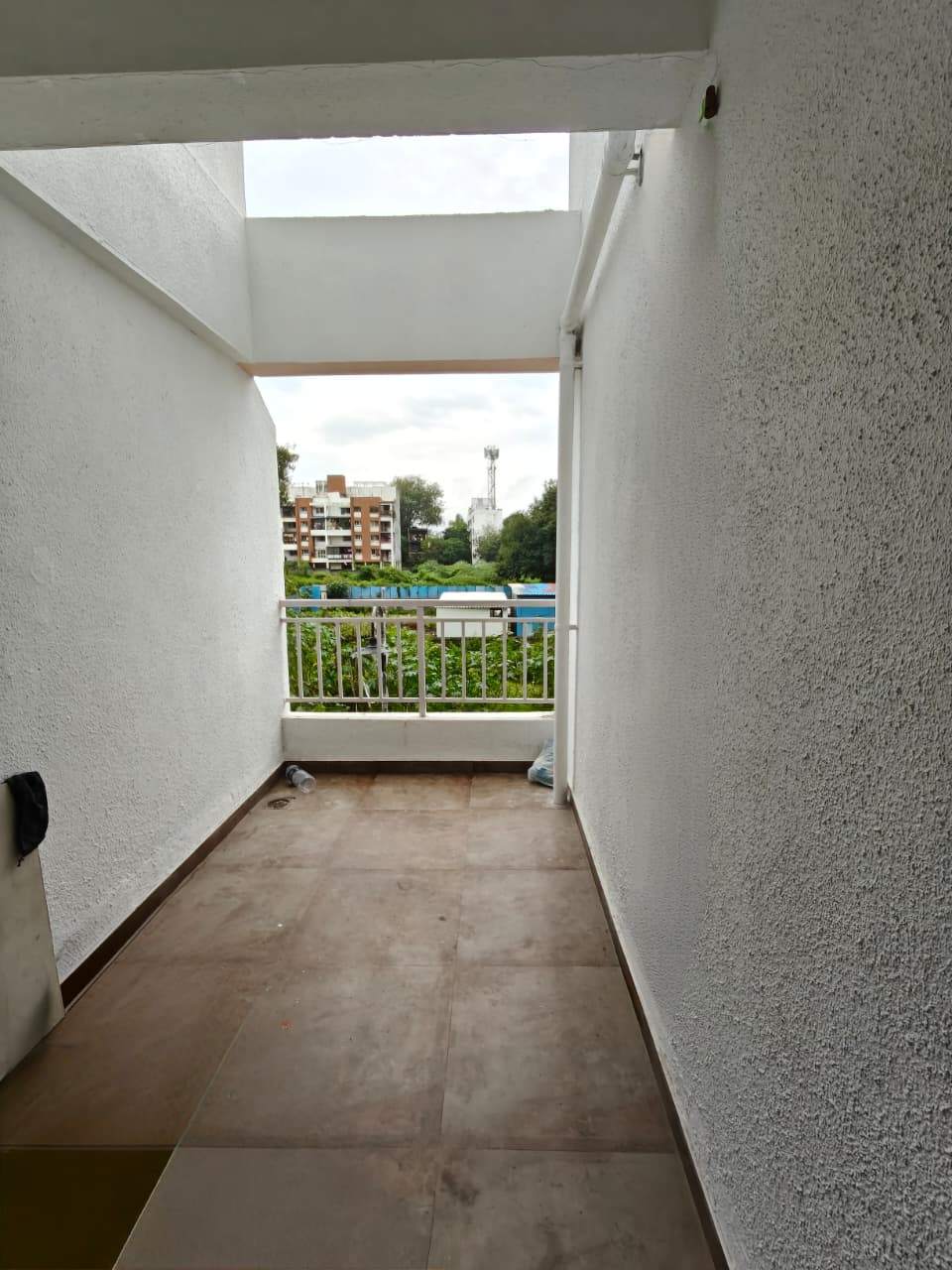 https://findmyroom-property-images-india.s3.ap-south-1.amazonaws.com/xeuzv-1759836394299-35004