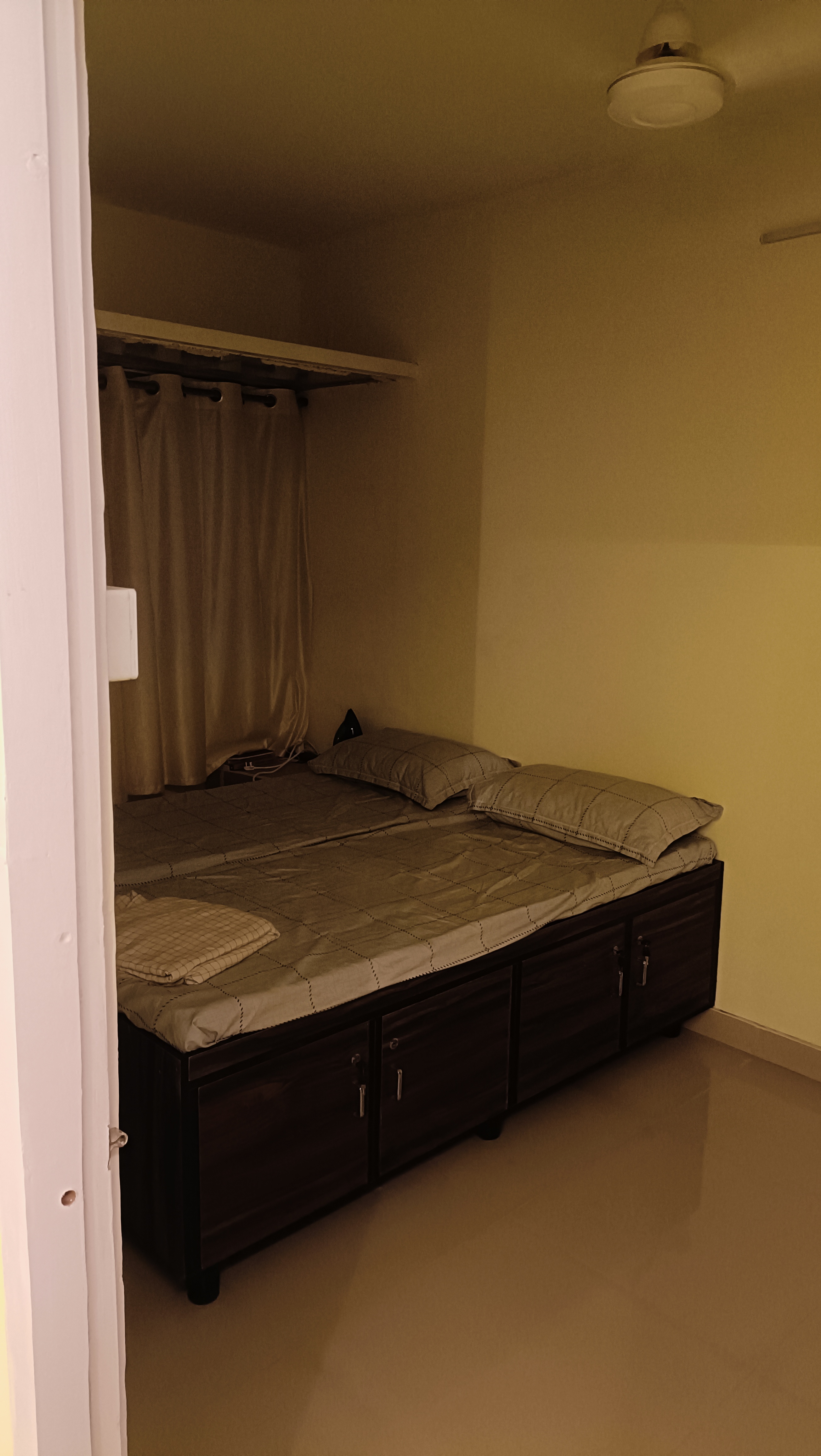 https://findmyroom-property-images-india.s3.ap-south-1.amazonaws.com/xfqaf-1727630010396-60716.jpg