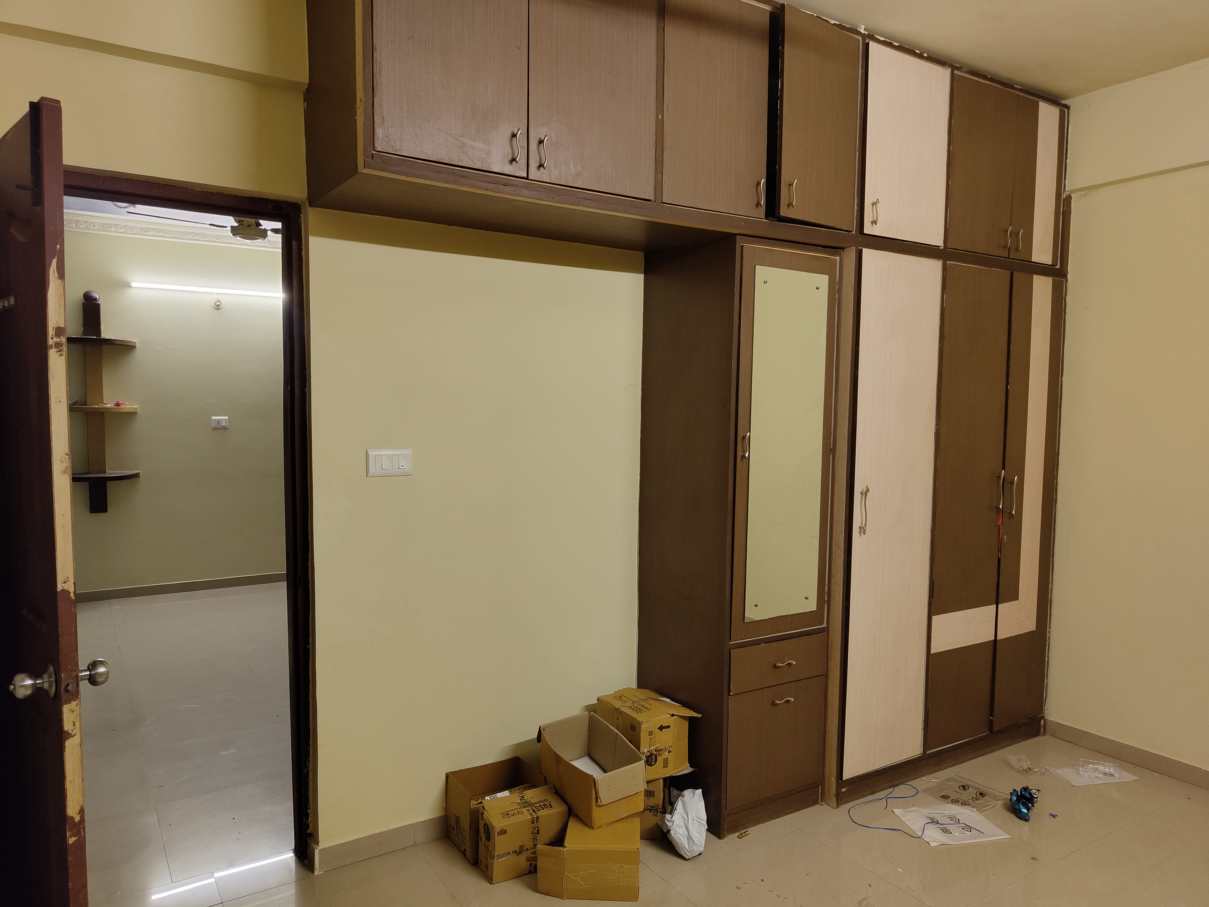 https://findmyroom-property-images-india.s3.ap-south-1.amazonaws.com/xgmxq-1711820954621-16167.jpg
