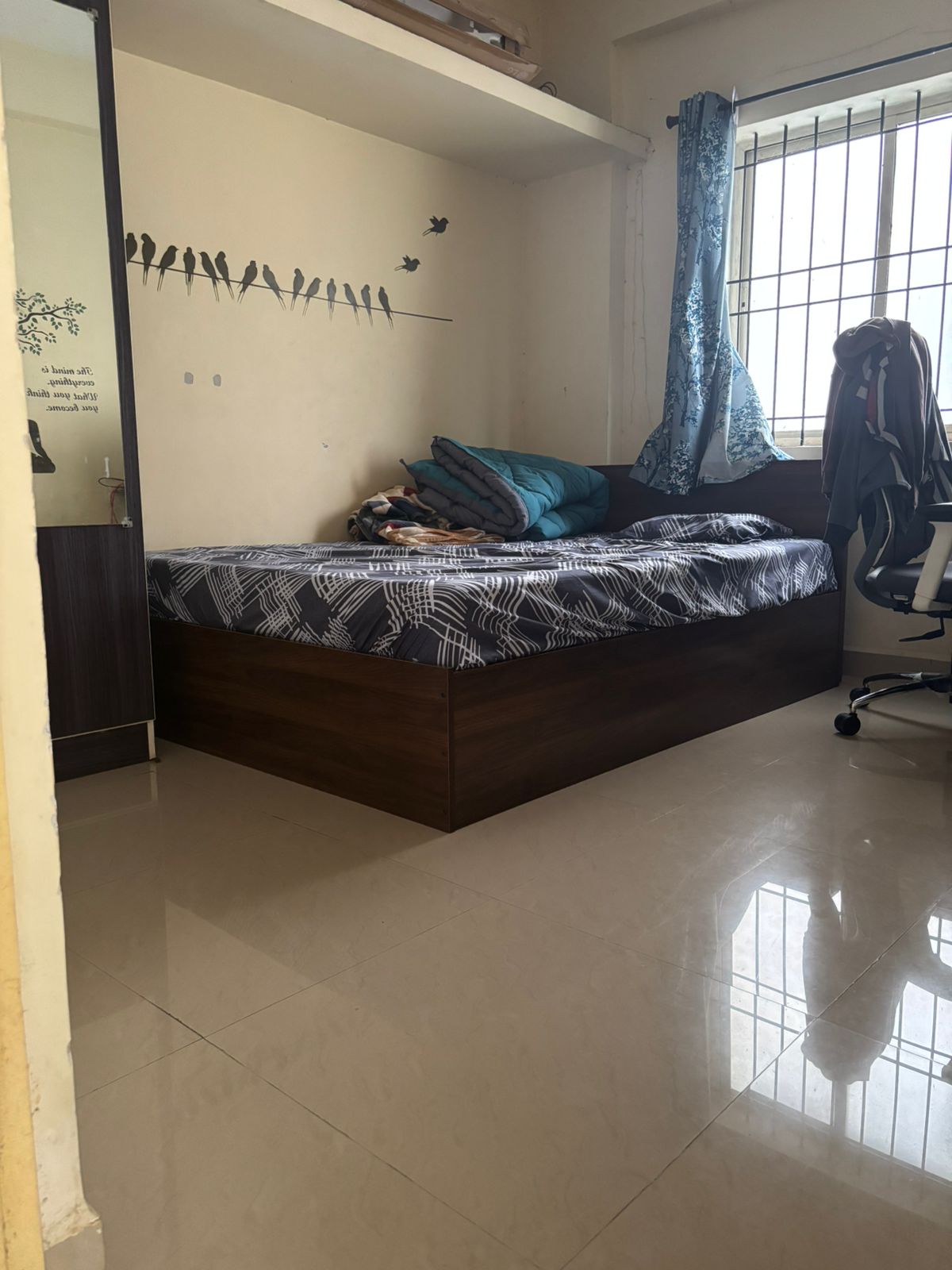 https://findmyroom-property-images-india.s3.ap-south-1.amazonaws.com/xhxxm-1753120664738-01324.jpeg