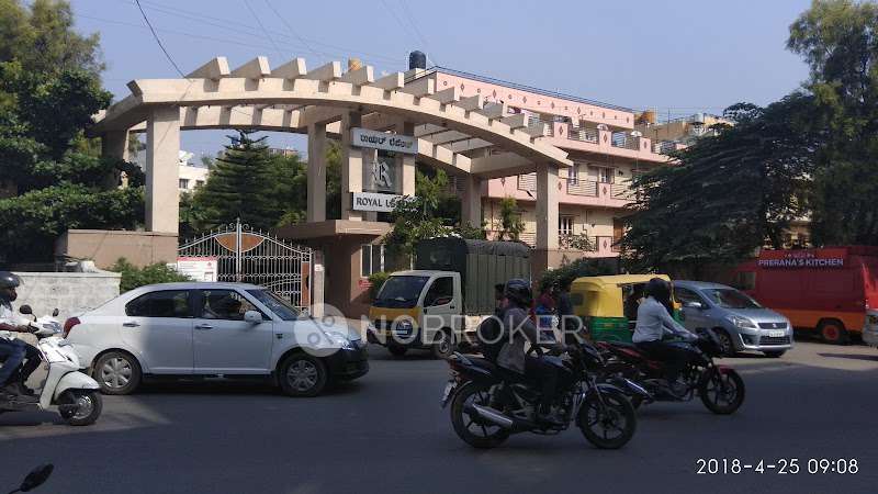 https://findmyroom-property-images-india.s3.ap-south-1.amazonaws.com/xmnjm-1740132758452-15187.jpg