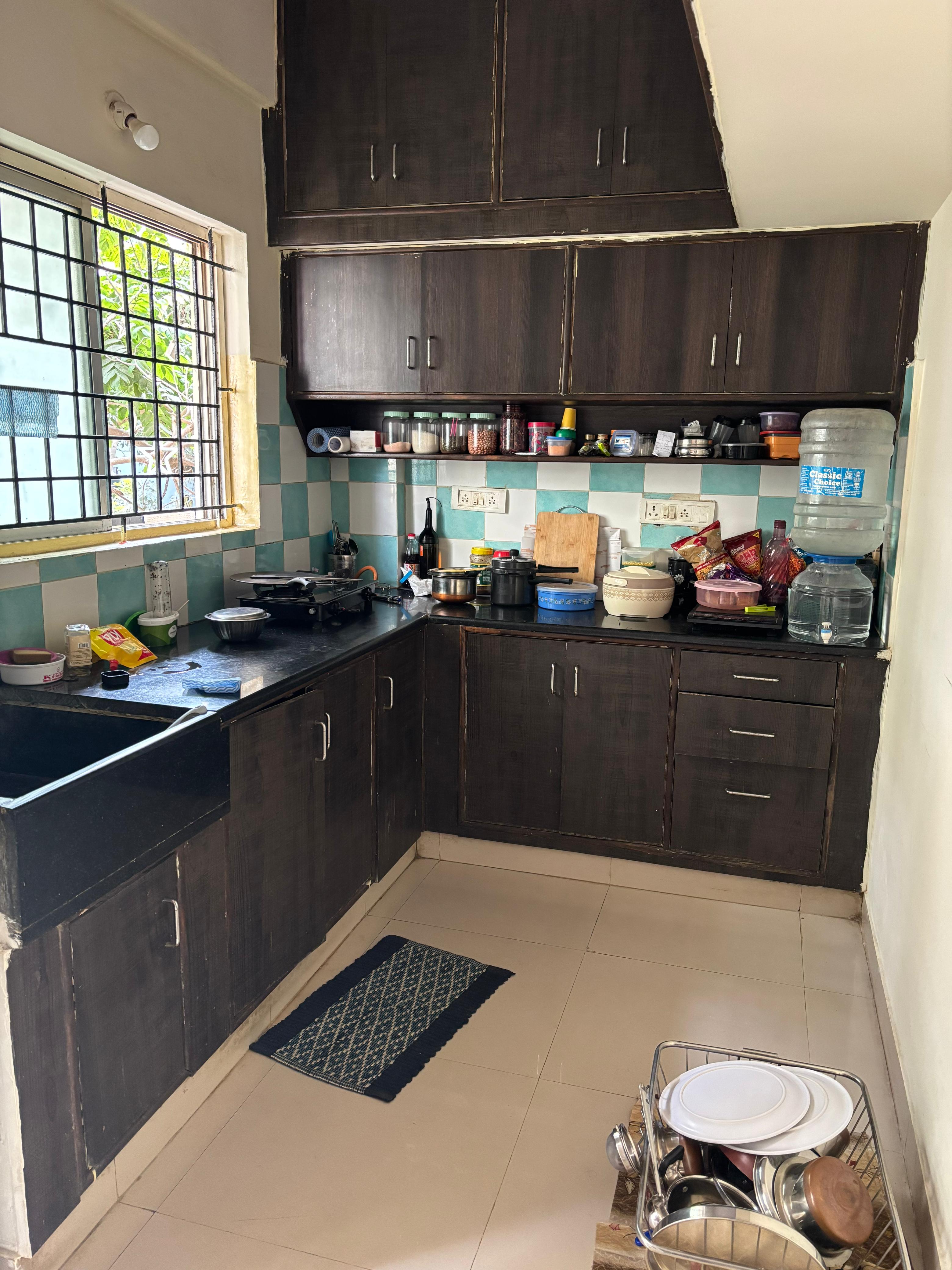 https://findmyroom-property-images-india.s3.ap-south-1.amazonaws.com/xrbsj-1737886546043-45272.jpeg