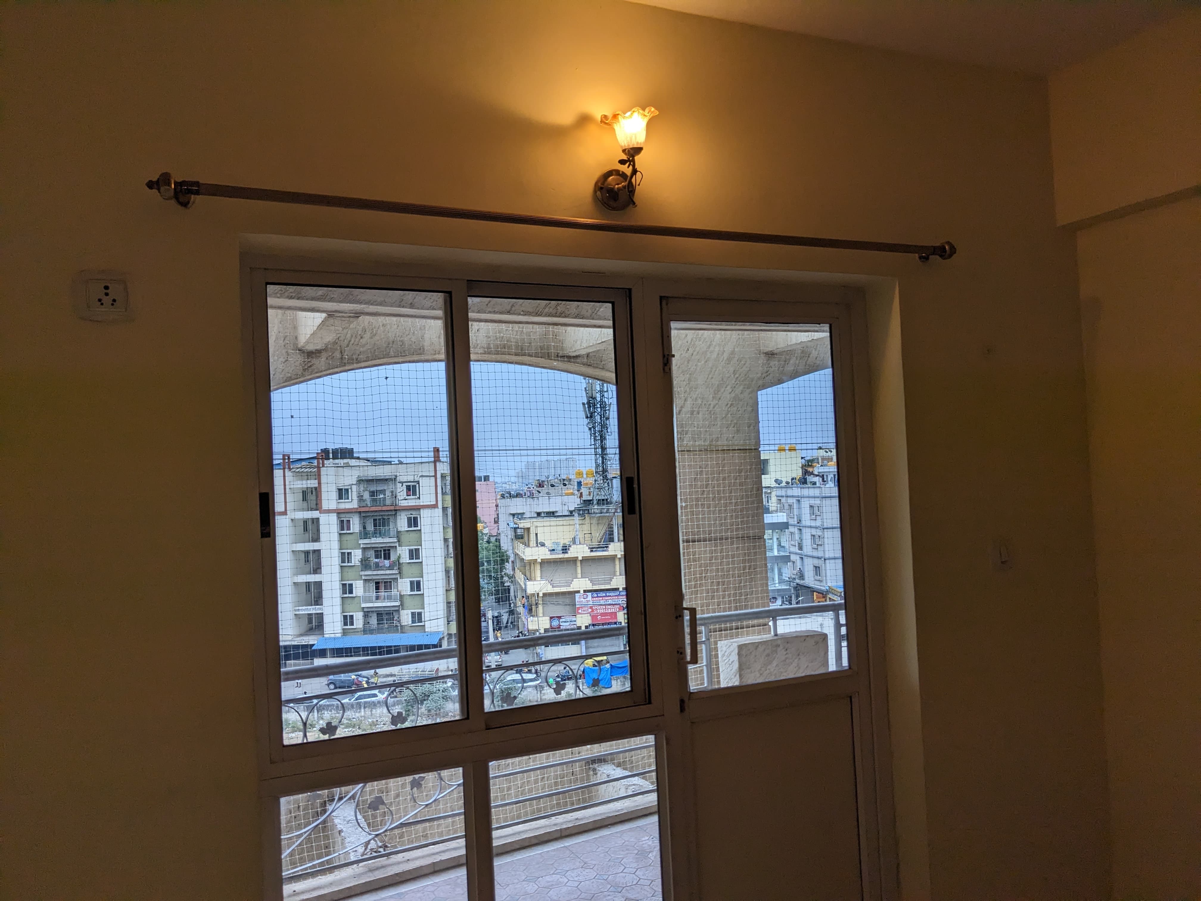 https://findmyroom-property-images-india.s3.ap-south-1.amazonaws.com/xrctq-1740132758492-80833.jpg
