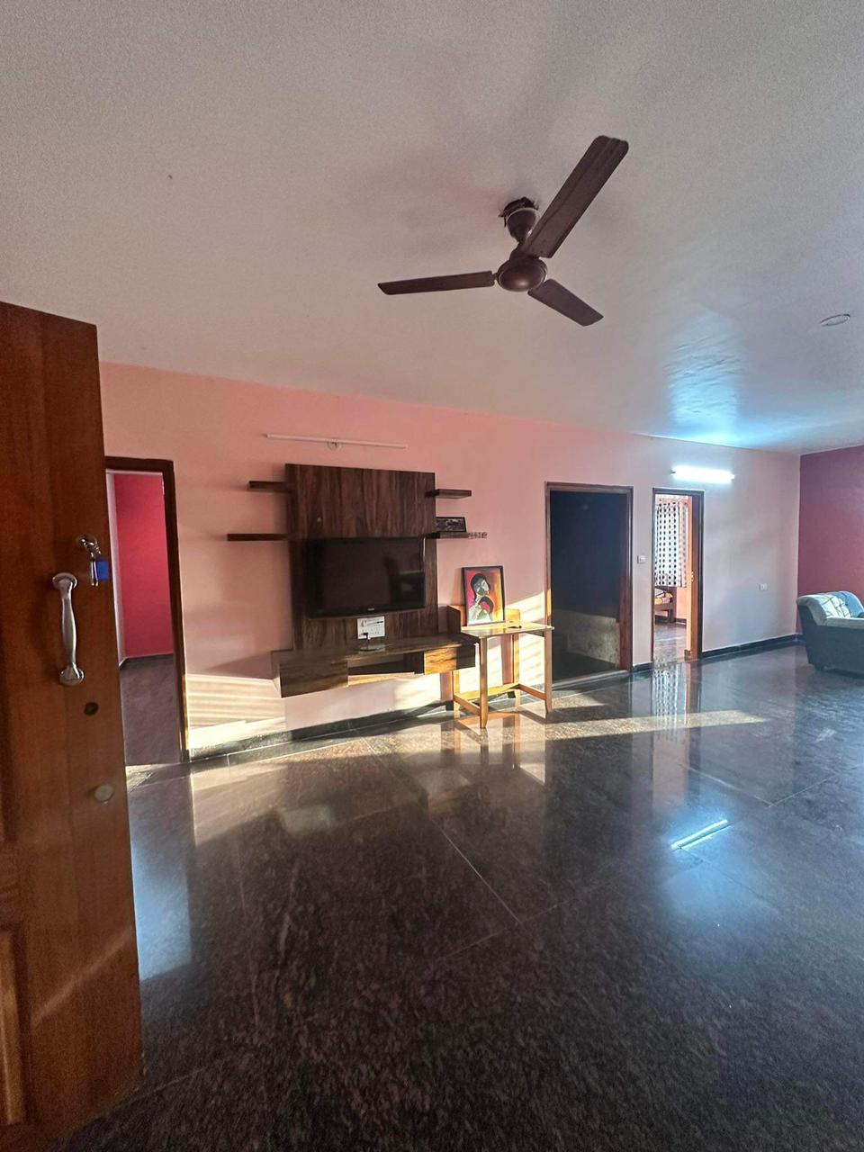 https://findmyroom-property-images-india.s3.ap-south-1.amazonaws.com/xspul-1709038451117-43834.jpg
