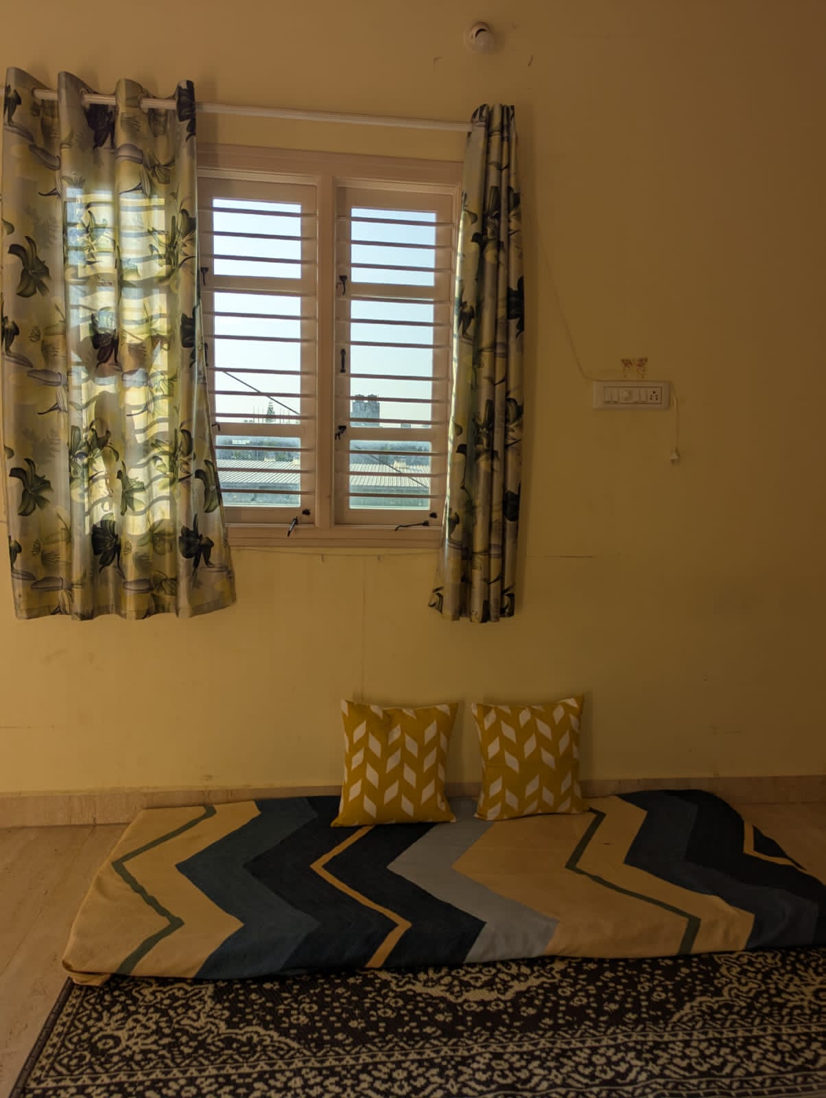 https://findmyroom-property-images-india.s3.ap-south-1.amazonaws.com/xumsz-1747385768649-34632.jpg