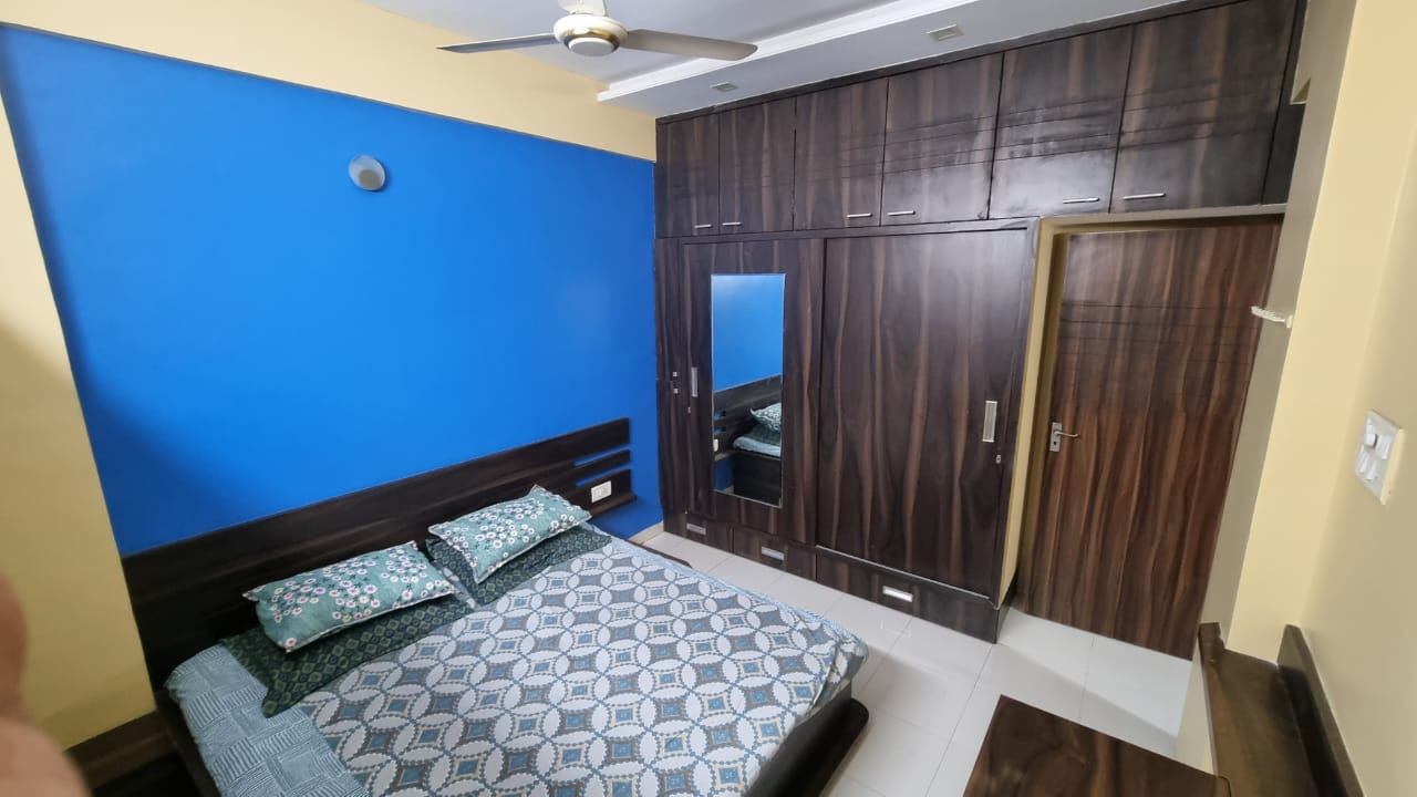 https://findmyroom-property-images-india.s3.ap-south-1.amazonaws.com/xvsfk-1766209001421-16488