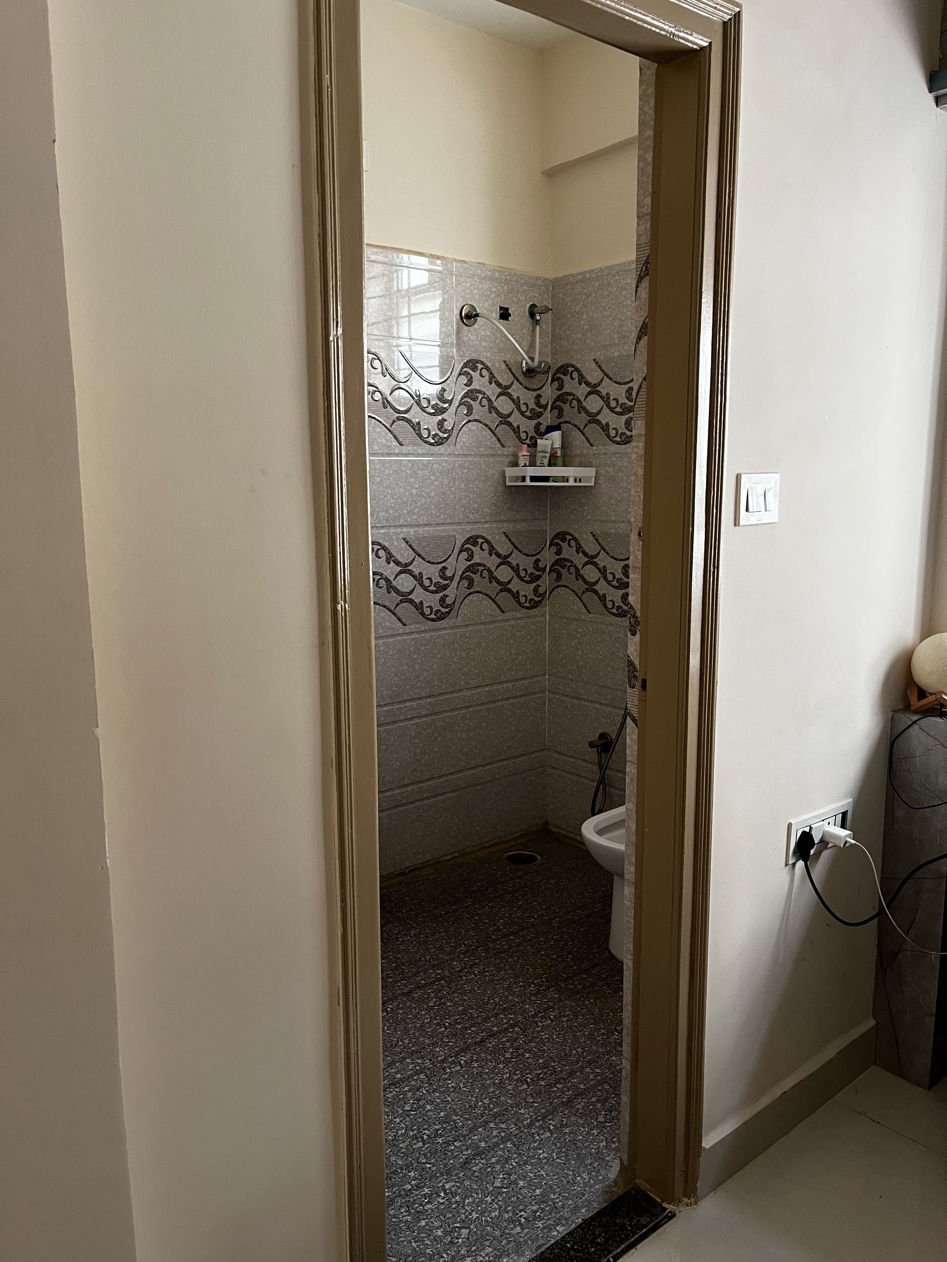 https://findmyroom-property-images-india.s3.ap-south-1.amazonaws.com/xylju-1698524830646-18867.jpeg