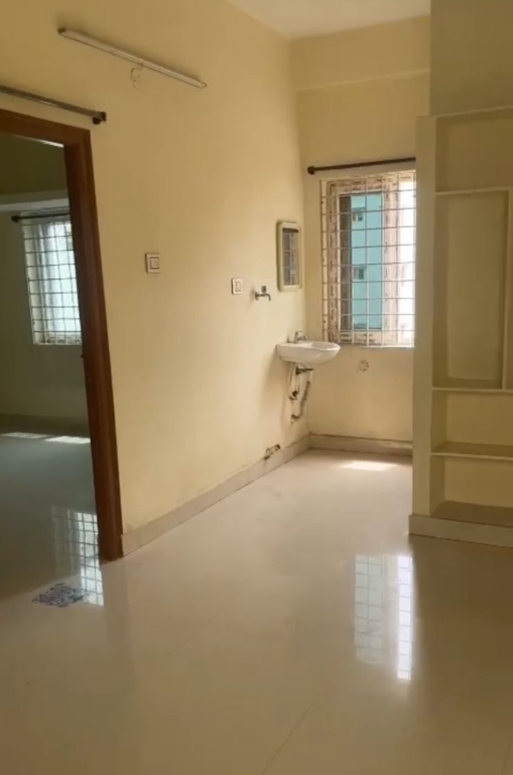 https://findmyroom-property-images-india.s3.ap-south-1.amazonaws.com/ycels-1703008415084-05686.jpg