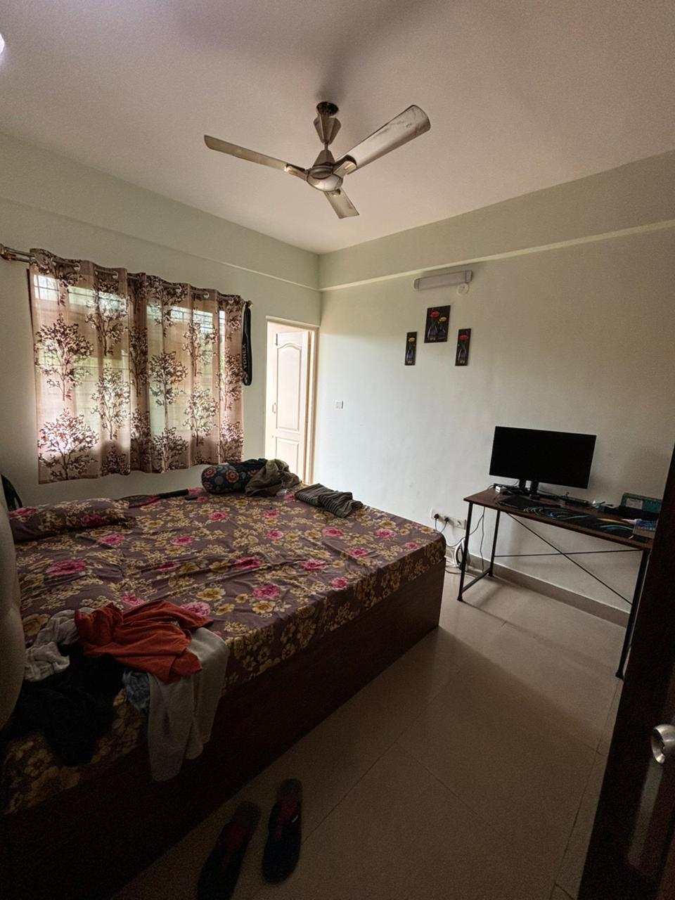 https://findmyroom-property-images-india.s3.ap-south-1.amazonaws.com/ycfhd-1719918898033-51454.jpeg