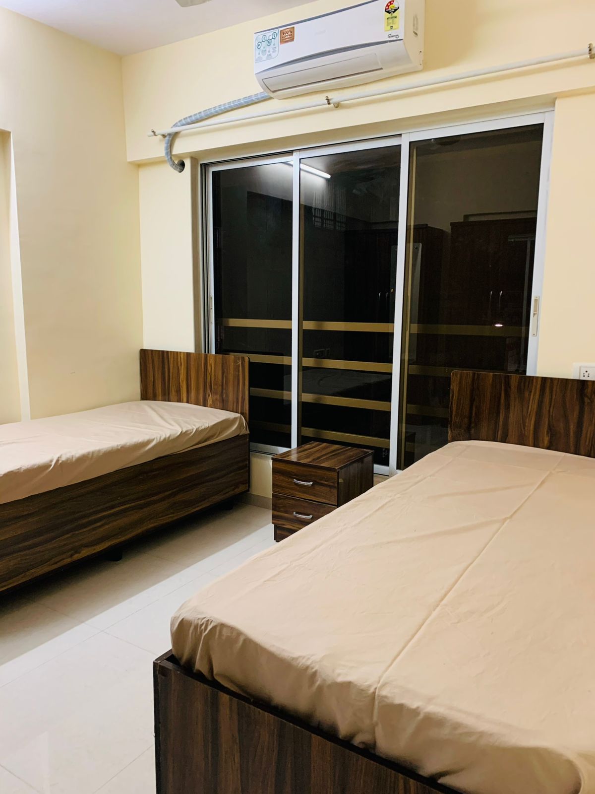 https://findmyroom-property-images-india.s3.ap-south-1.amazonaws.com/ycqdo-1754657198523-00147.jpeg