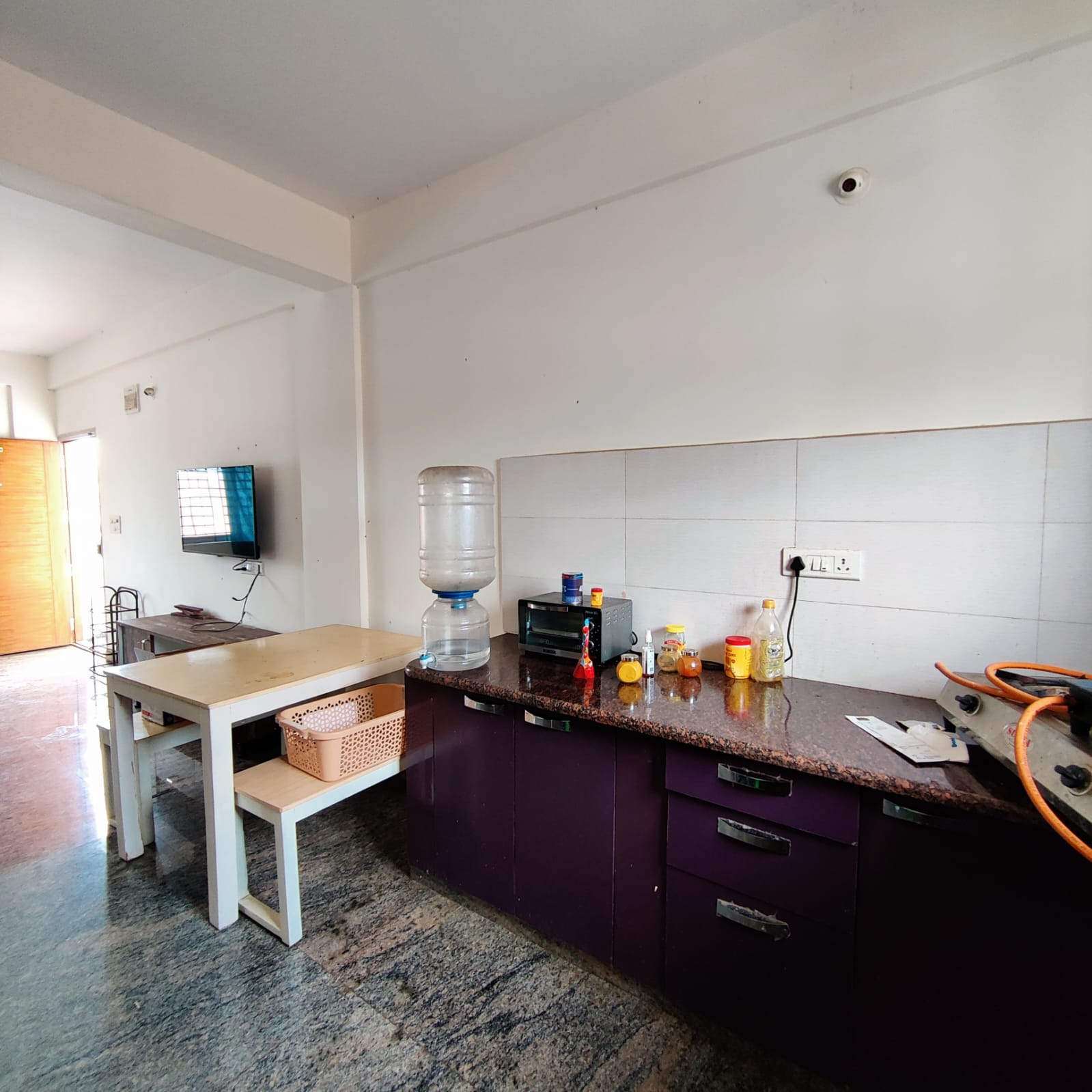 https://findmyroom-property-images-india.s3.ap-south-1.amazonaws.com/yddpd-1674055871857-12530.jpeg