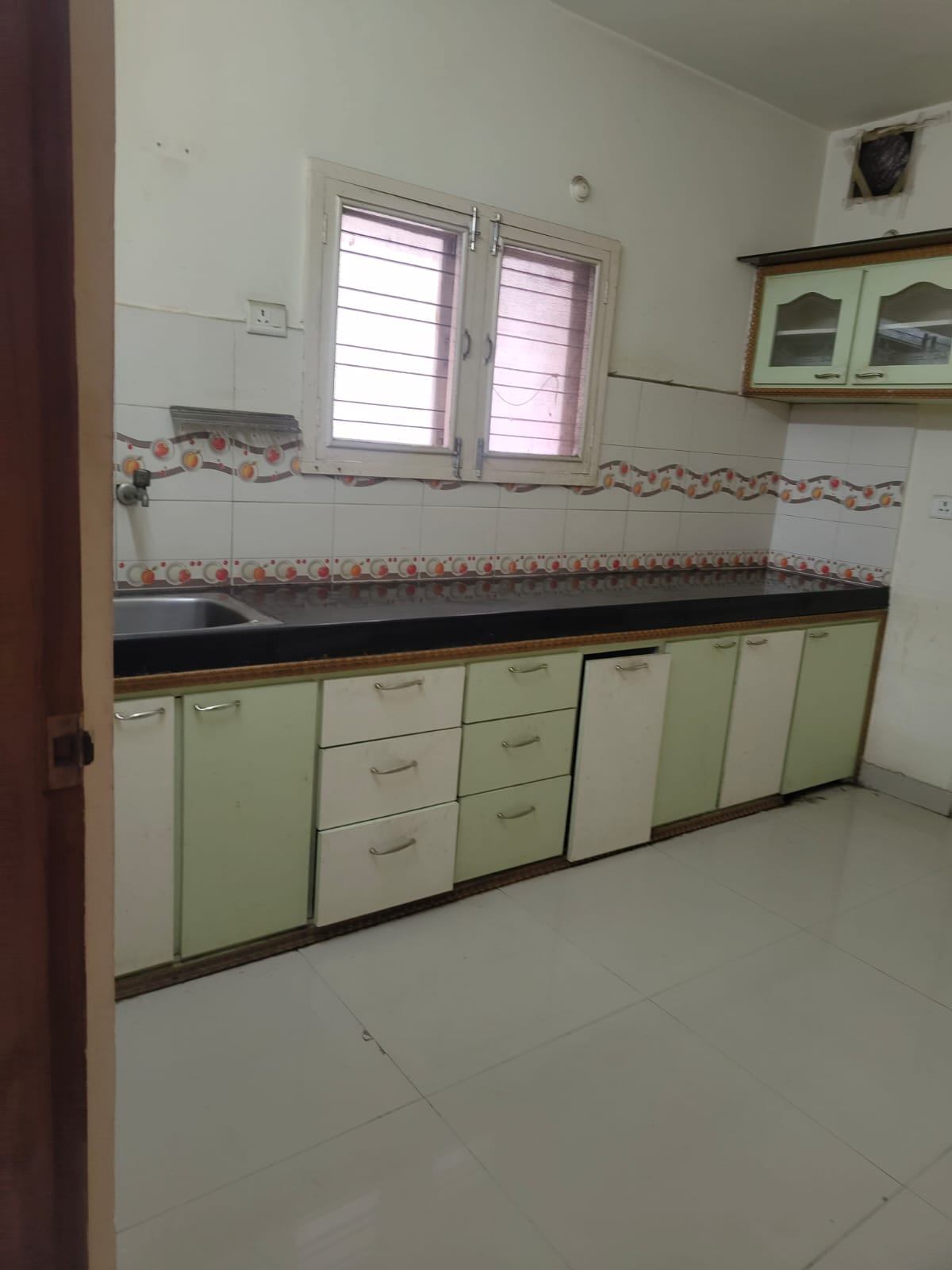 https://findmyroom-property-images-india.s3.ap-south-1.amazonaws.com/ydssg-1765895268320-16780